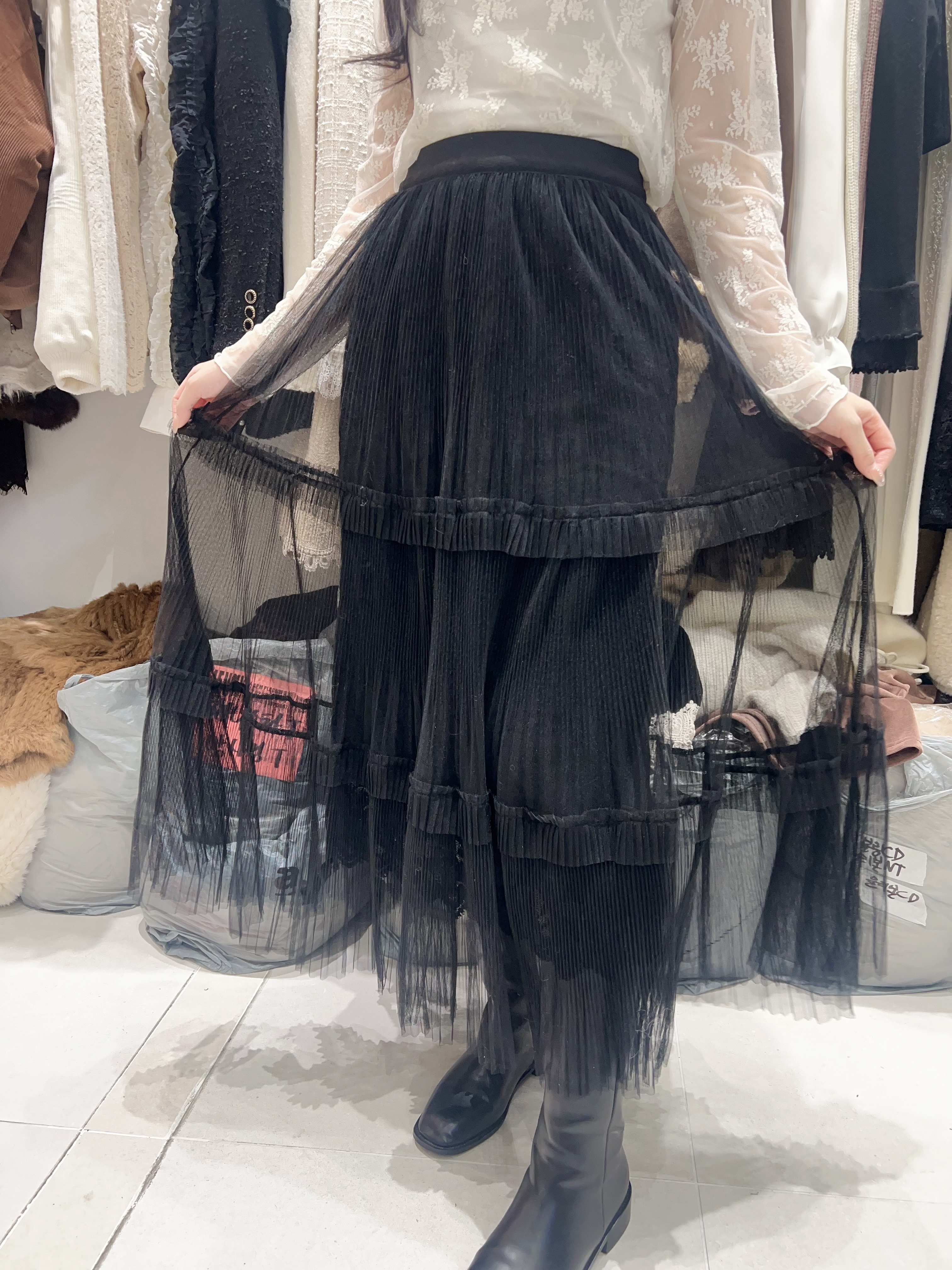 JE28  人氣LACE長裙  腰 26-46 HIP 50  長35   $569 (一口價)