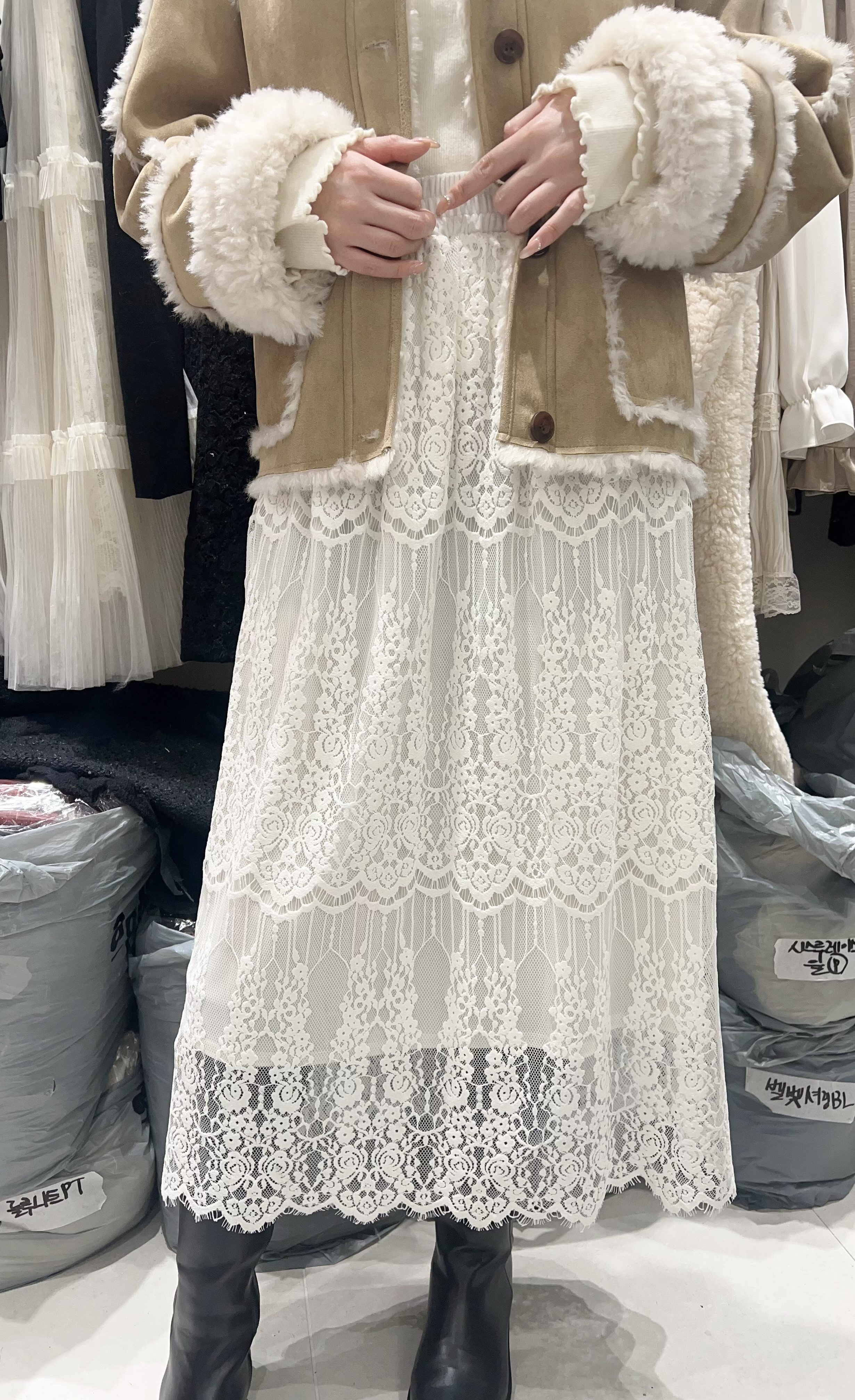 JE37 仙氣 LACE長裙 腰26-42 HIP 56  長34   $539 (一口價)