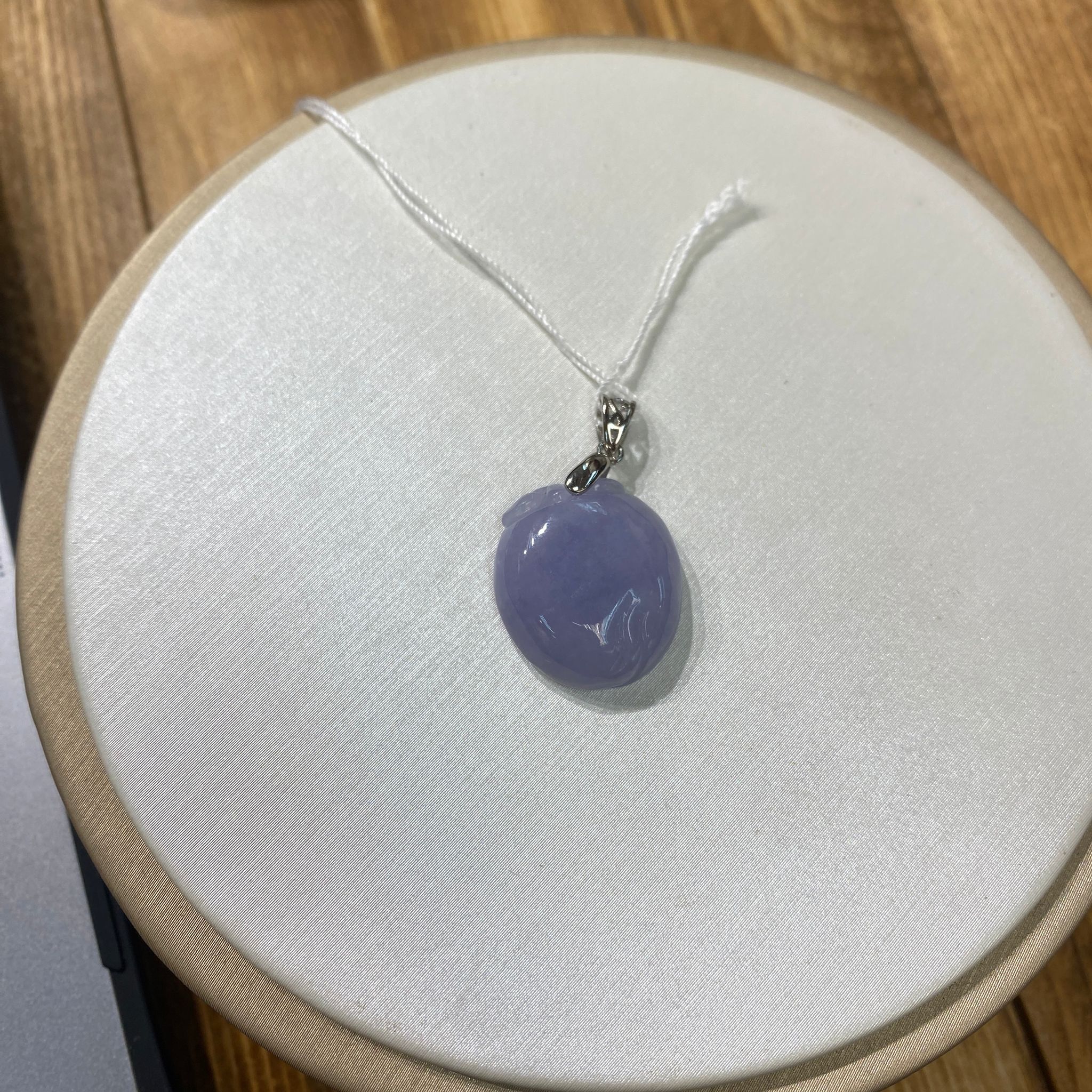 HKAF1218-015 緬甸天然翡翠 - 紫羅蘭壽桃吊墜 [附皮繩][附國檢證書] (A15)