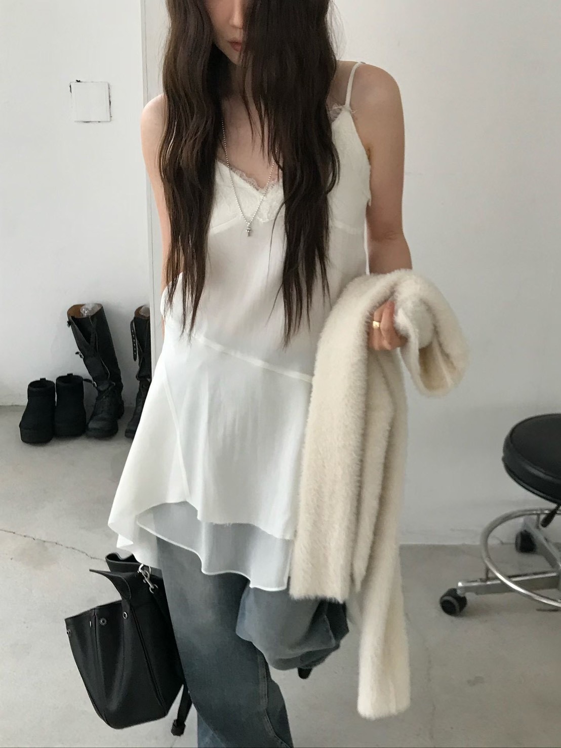 #AD113蕾絲不規則OPS(白/黑)