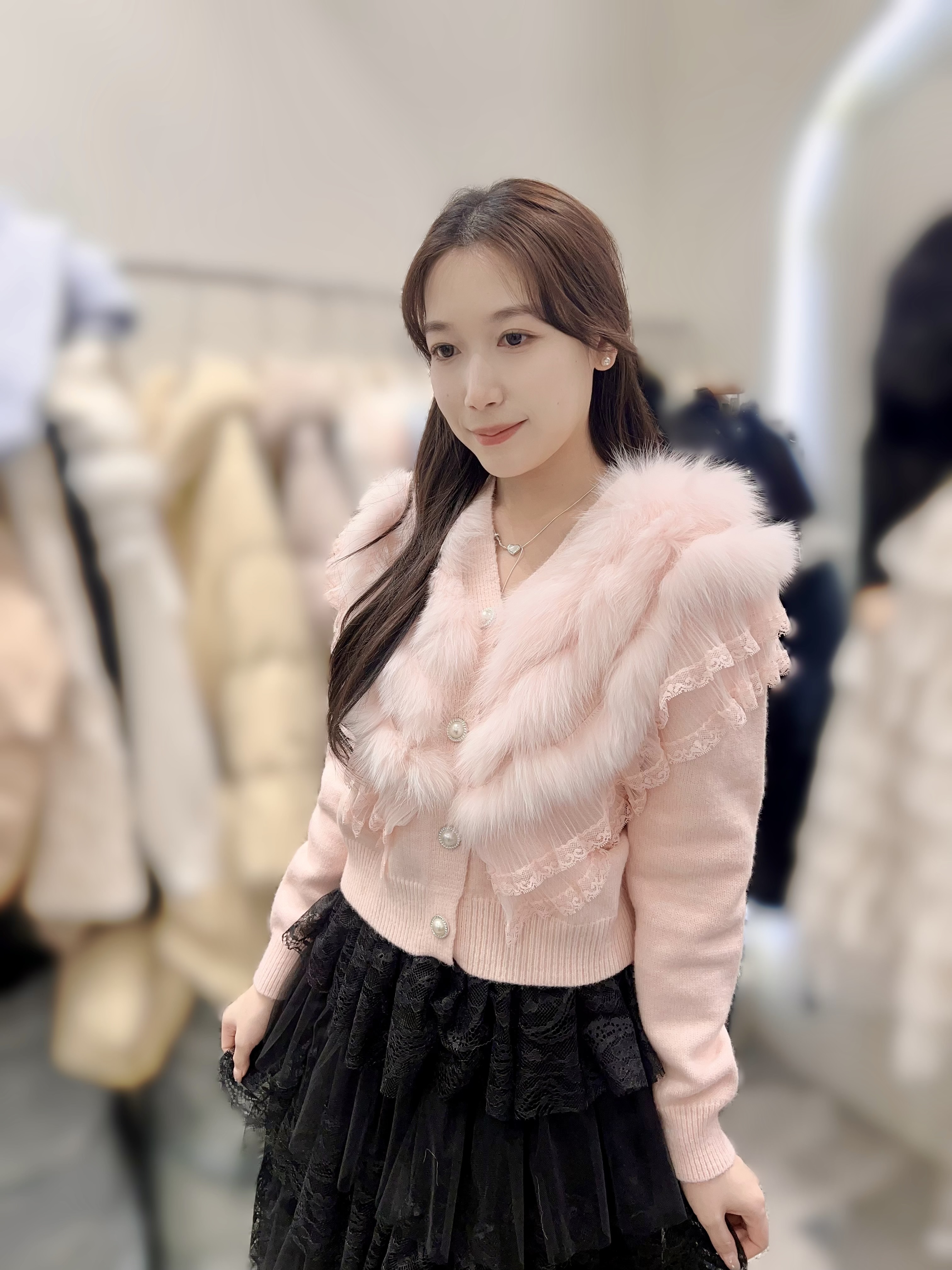 AW64  人氣毛毛LACE外套 胸50  長20   $639 (一口價)  羊毛10% 校長自留款❤️