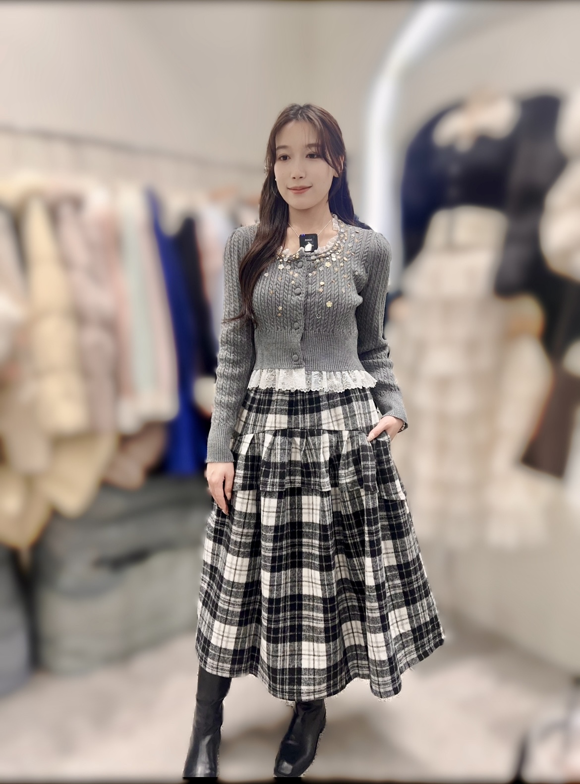 AW54  羊毛黑白英倫格長裙  腰28 -40  HIP 50   長30.5   $579 (一口價)  40%羊毛