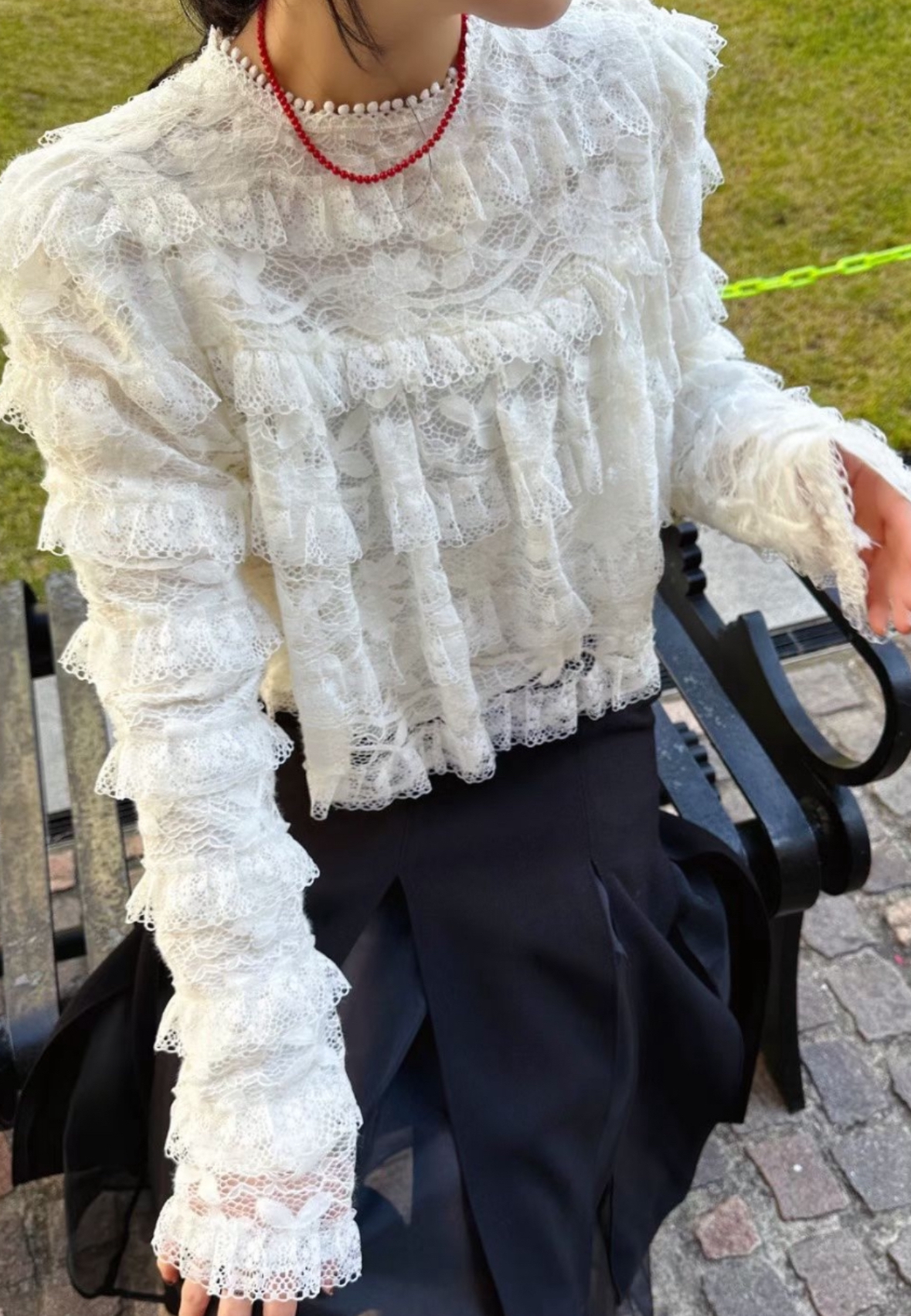 Aw68   高質LACE上身    胸 45  長 17.5   原價 $599  一口價