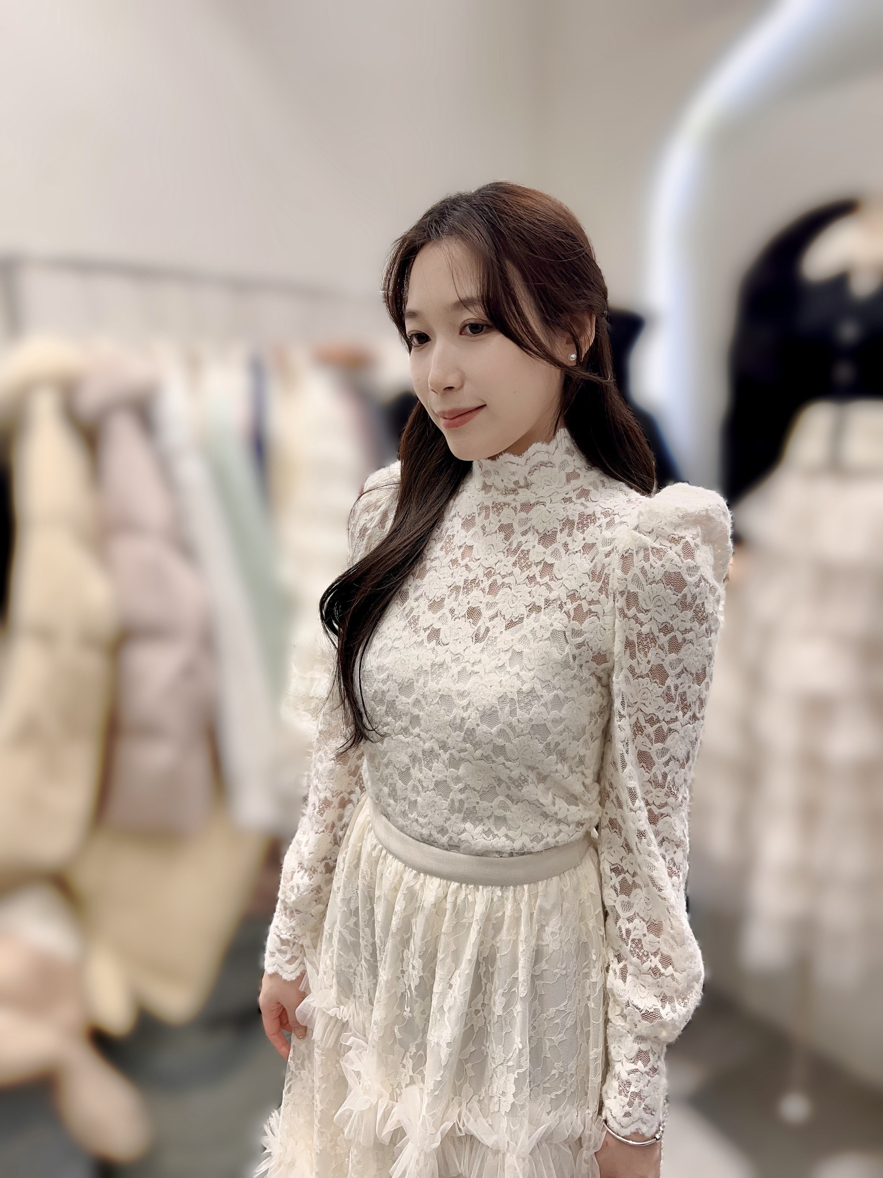 AW63   LACE 打底王  胸 38 -48  長 18.5  $399 (一口價)