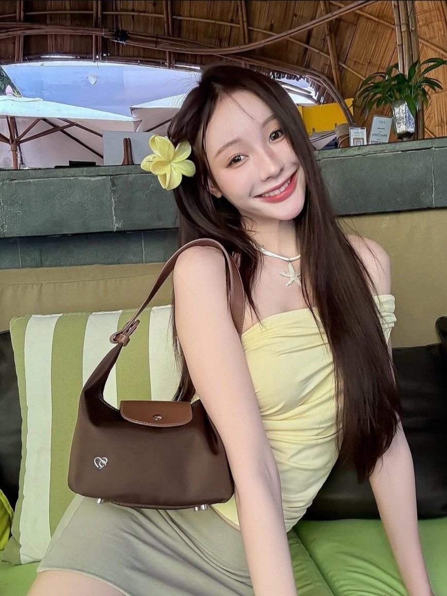<單件免運👜> 泰國 PONY MOYA 牛角尼龍包 小號