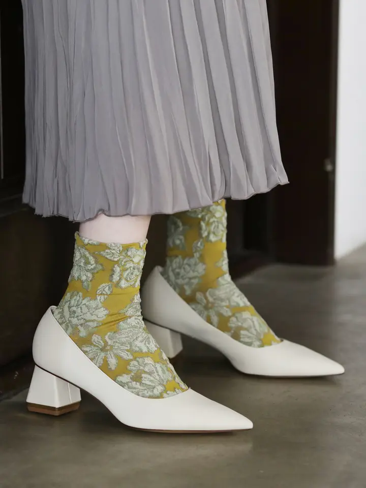 [連線優惠] 靴下屋 Tabio 花朵漂浮短襪