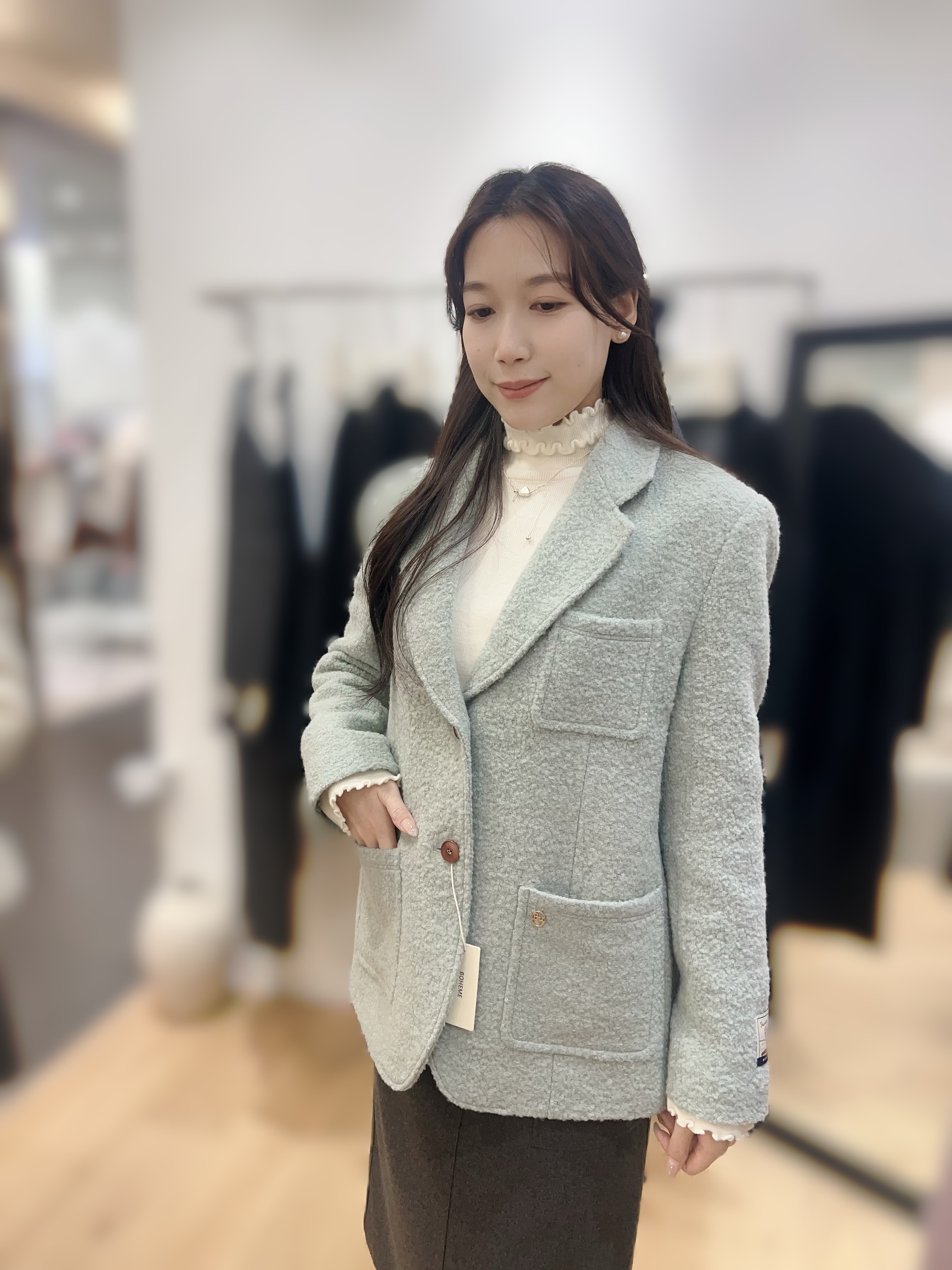 BZ01 胸44  長26   $1299 (一口價) 羊毛100%