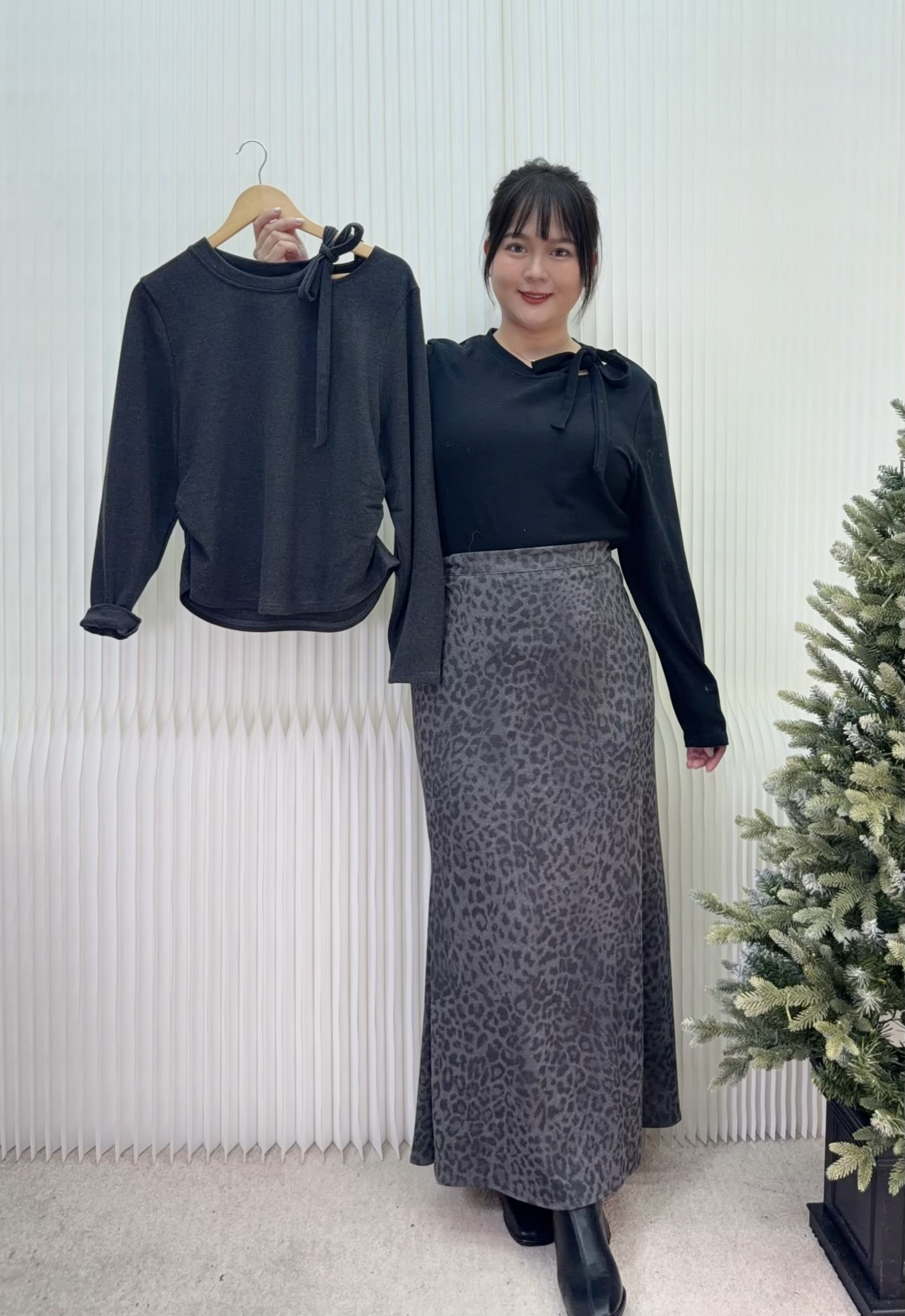 24.領口綁帶磨毛上衣