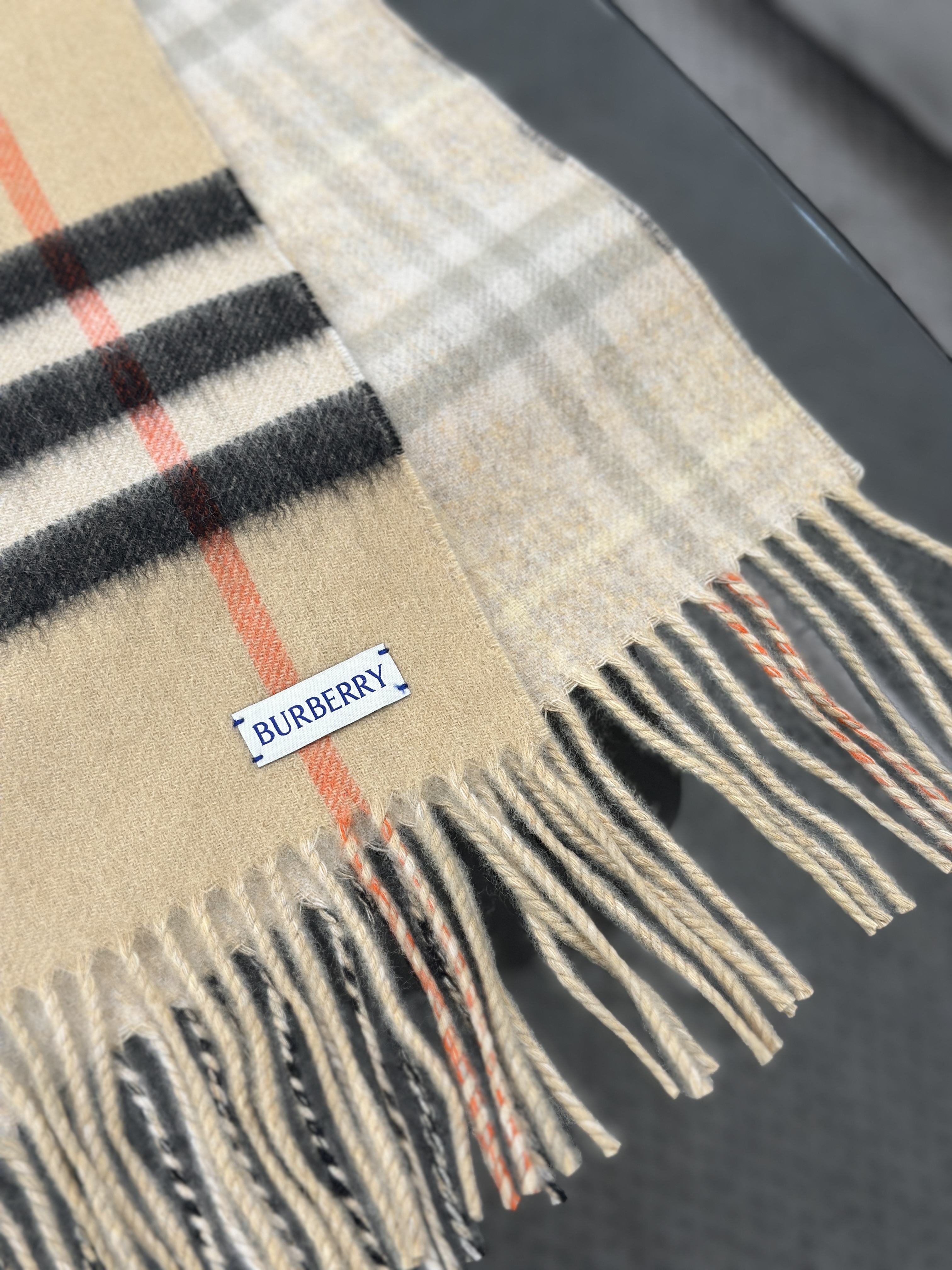 BURBERRY Reversible Contrast Check Cashmere Scarf