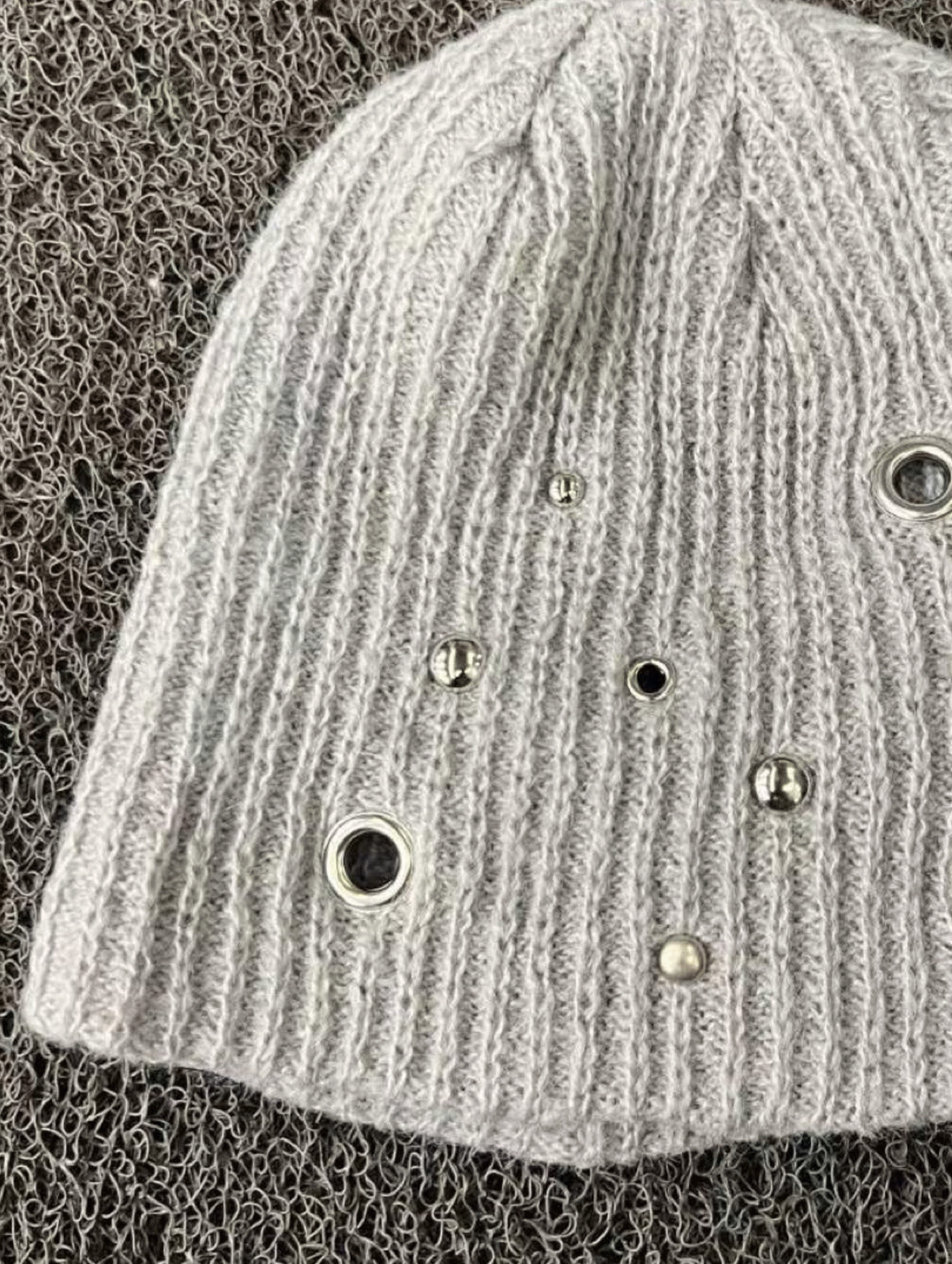 25K312 本期推薦! 小眾品牌款安格拉羊毛金屬環針織毛帽