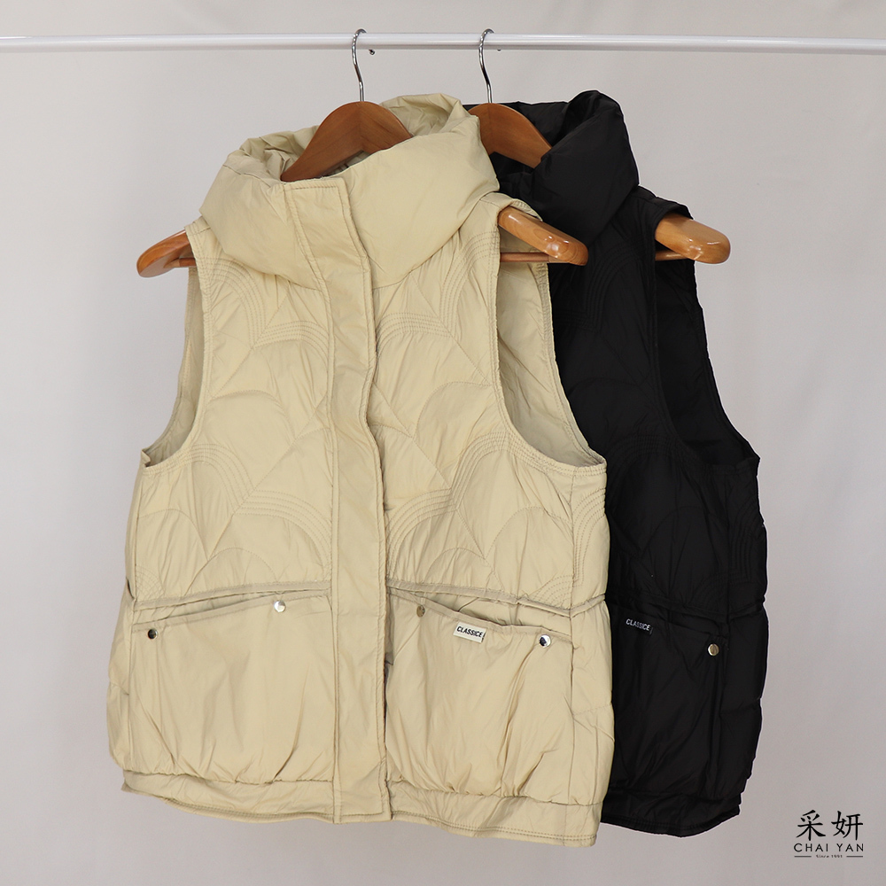 雙弧縫線中鋪棉立領背心