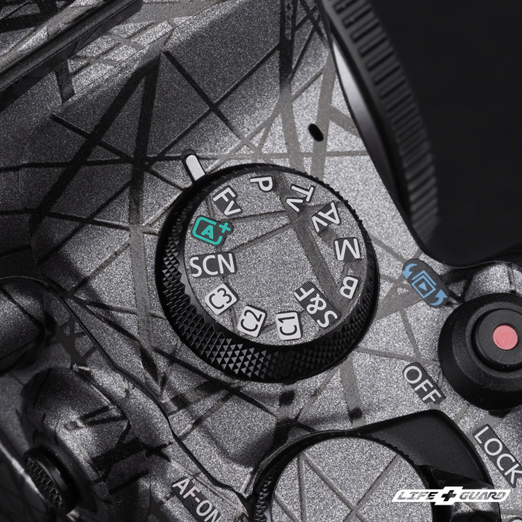 LIFE+GUARD Canon EOS R6 Mark III 相機貼膜細節展示圖，交織灰質感設計