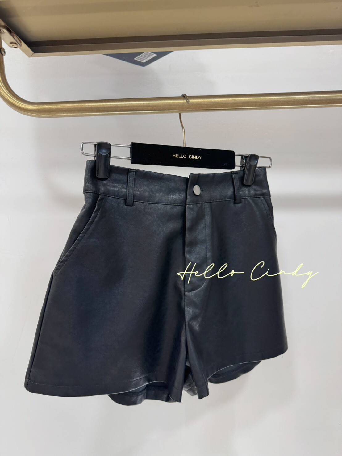 B12100 冬季必備超百搭A字皮革短褲