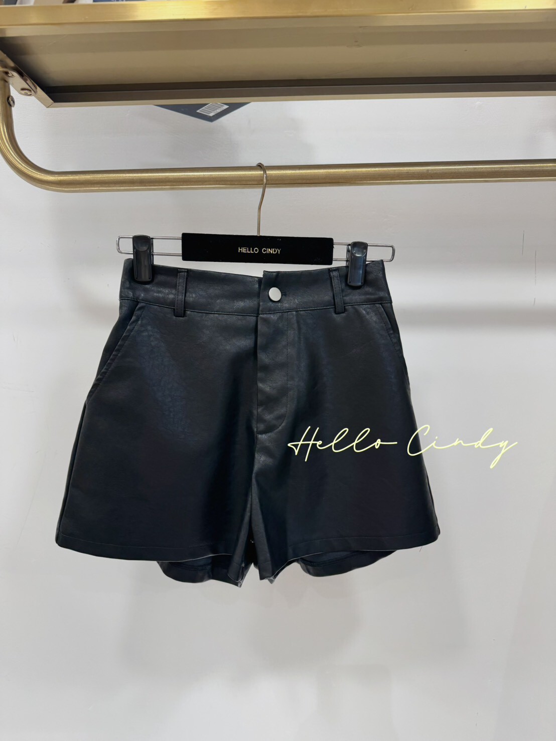 B12100 冬季必備超百搭A字皮革短褲