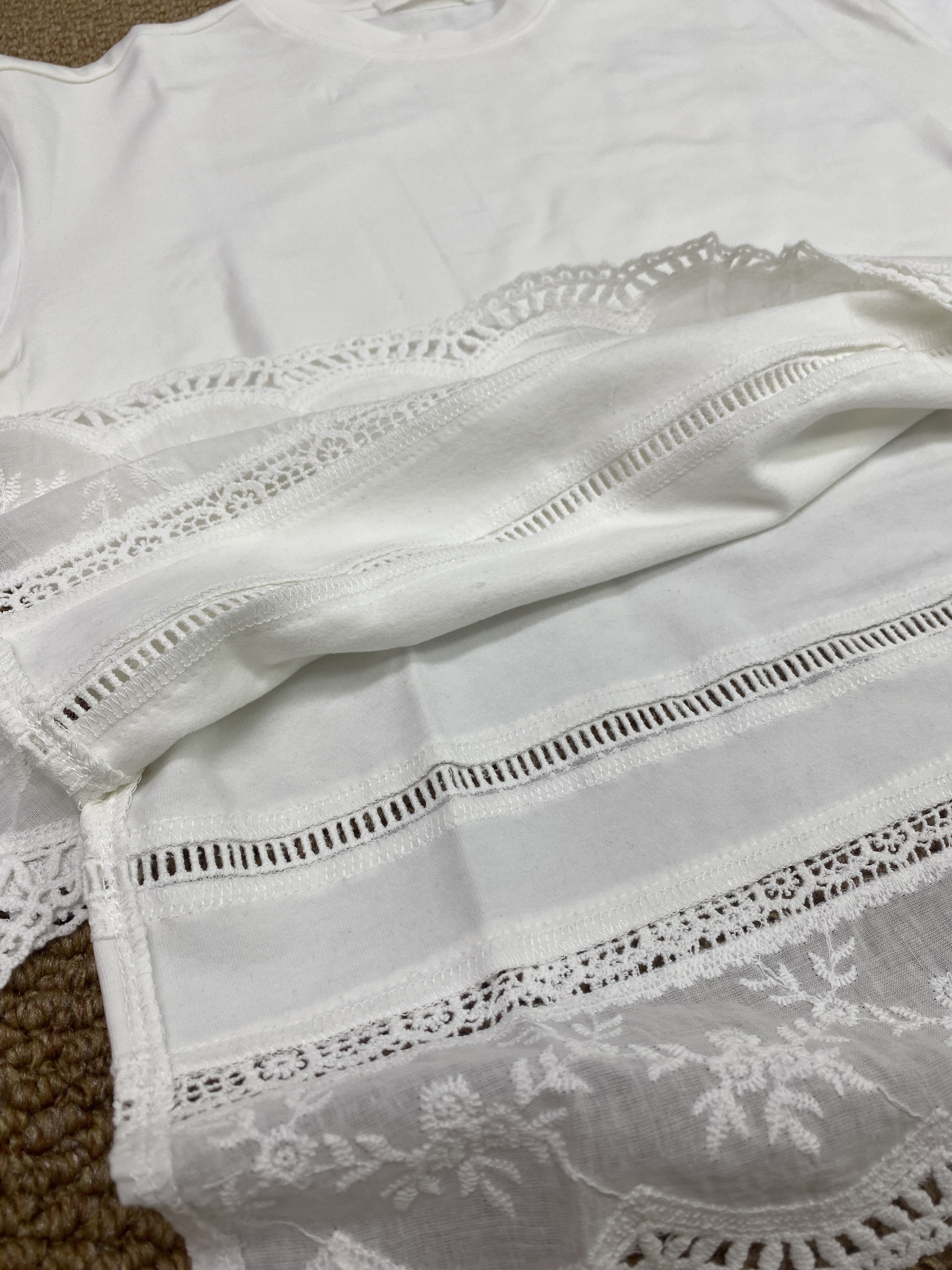 A03834拼接花邊內裏磨毛上衣