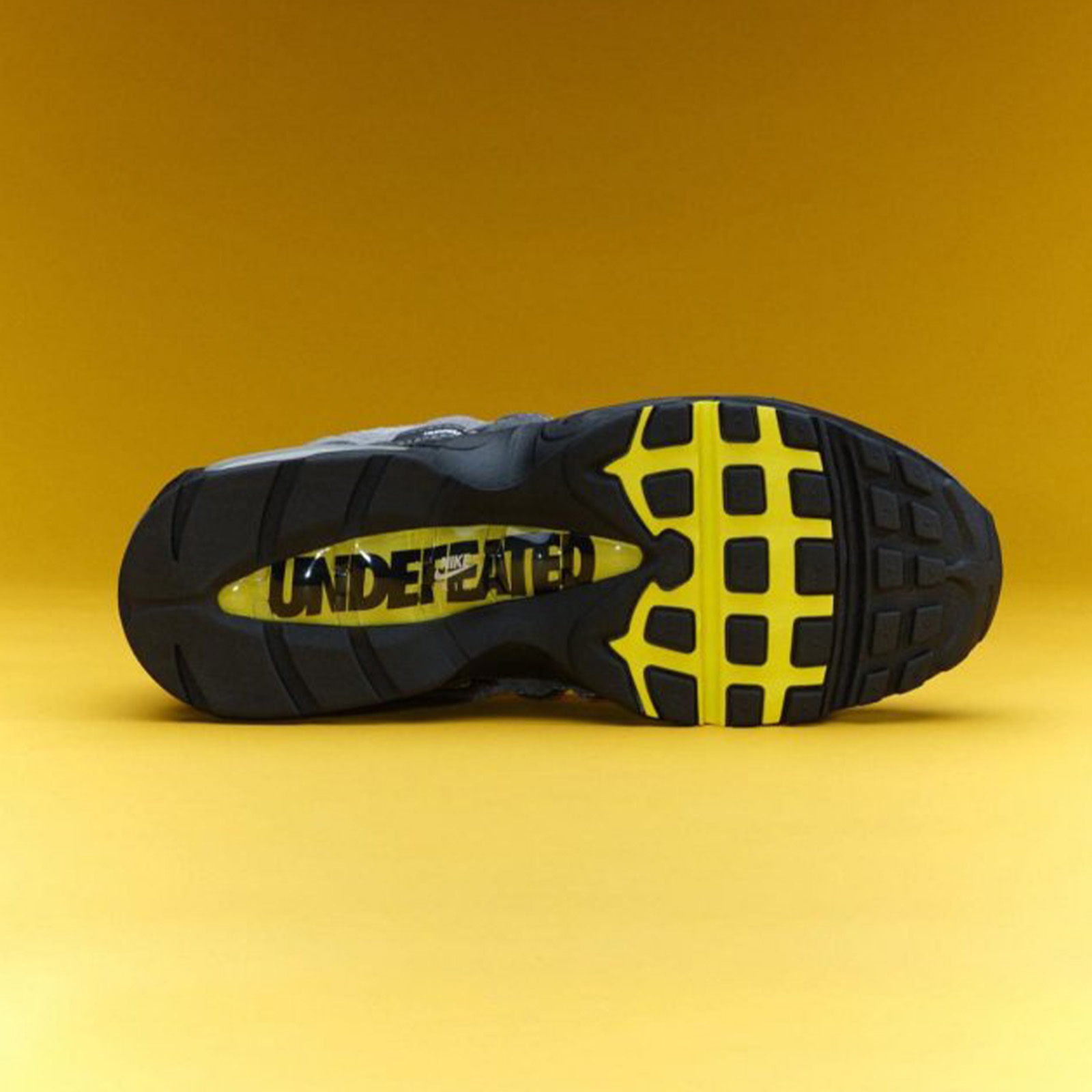 UNDEFEATED×Nike Air Max 95 Opti Yellow 上海全球限量600雙獨立編號