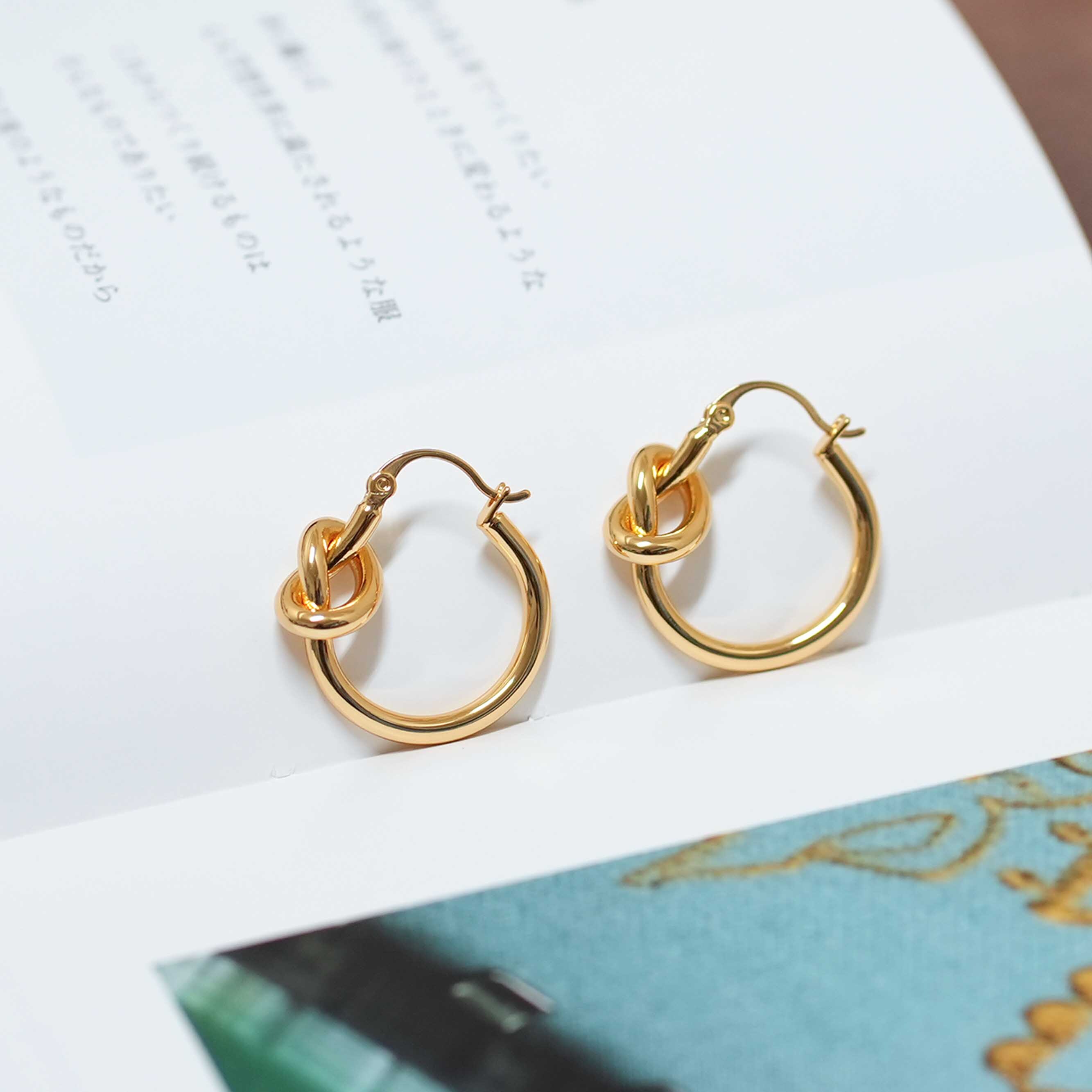 簡約扭結造型耳圈