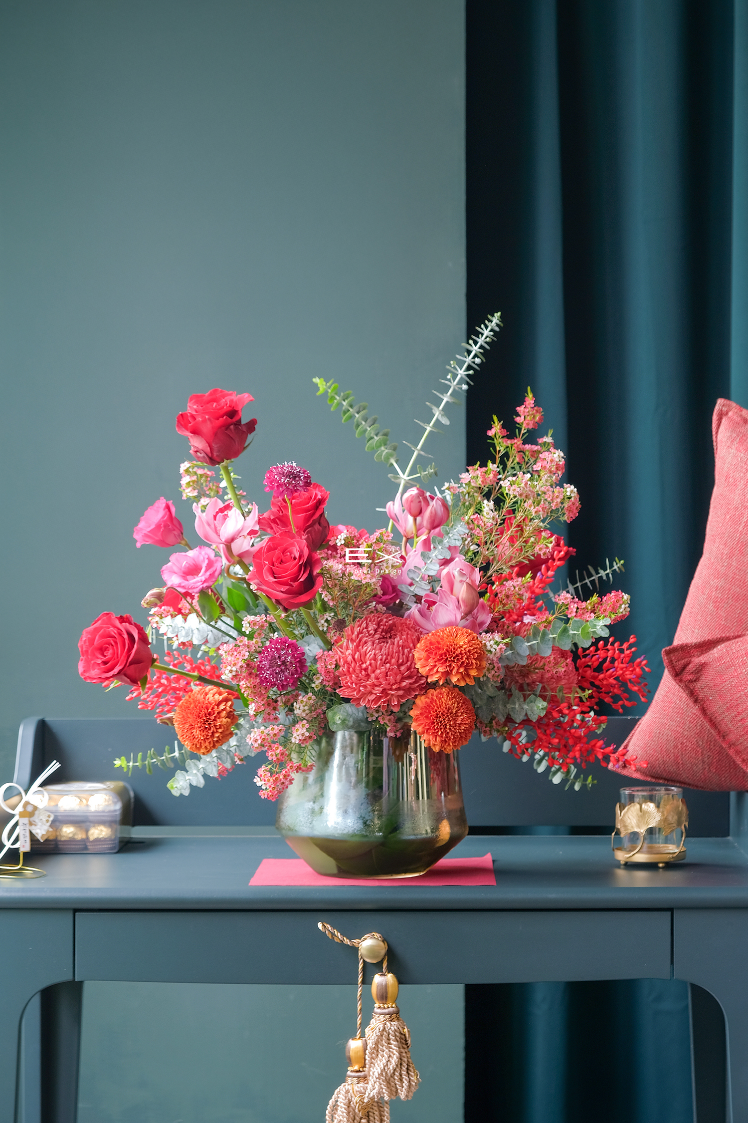 紅運奔春 Red Fortune in Motion｜桌花送禮