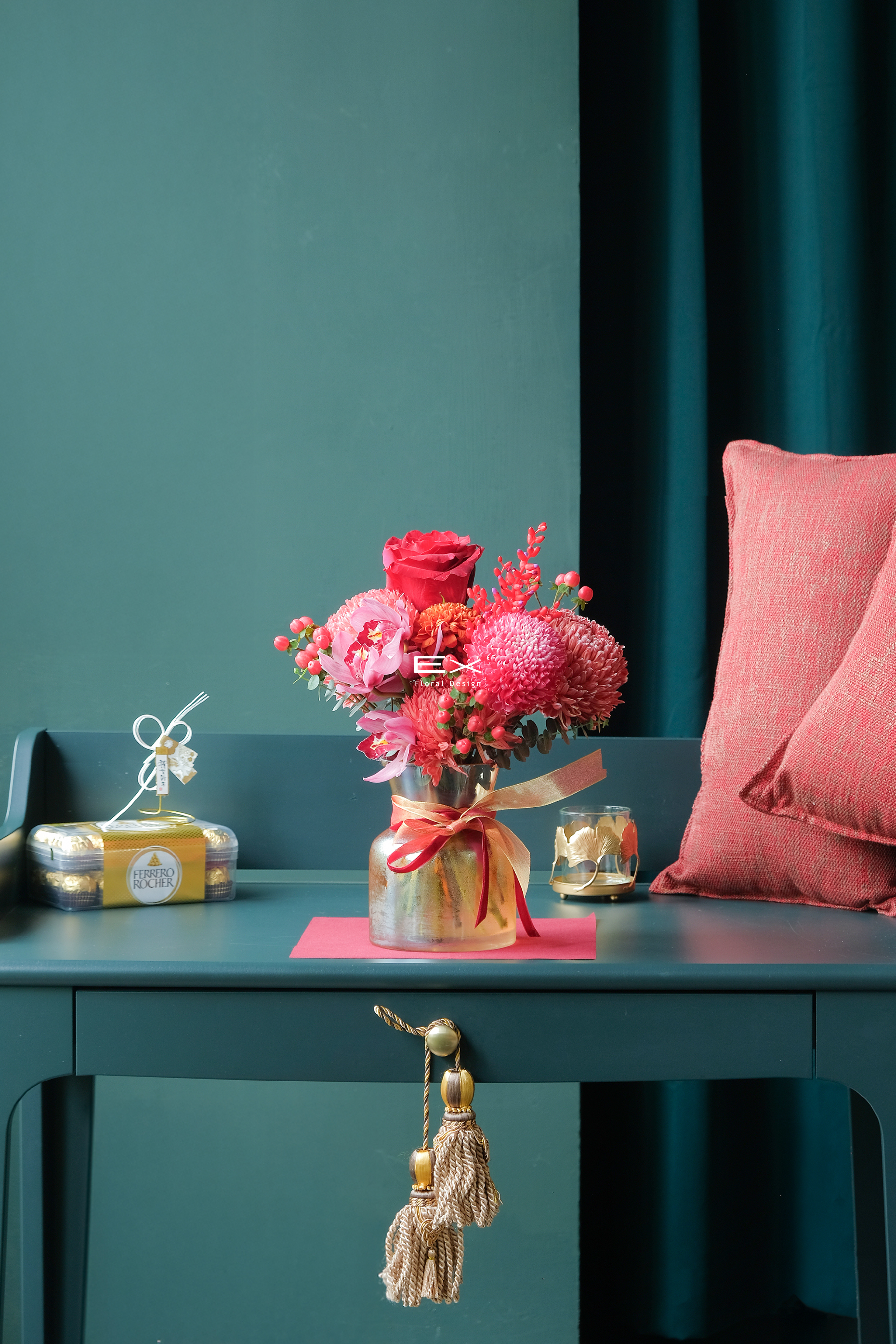 絨緋樺 Red Velvet Elegance｜桌花送禮