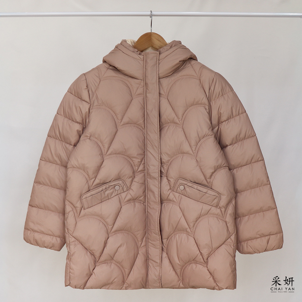 跳色連帽弧線厚鋪棉長版外套