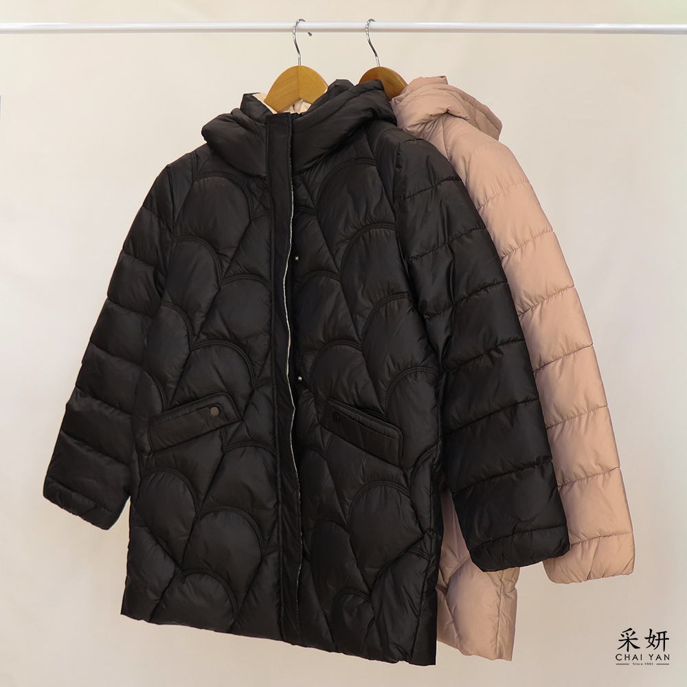 跳色連帽弧線厚鋪棉長版外套