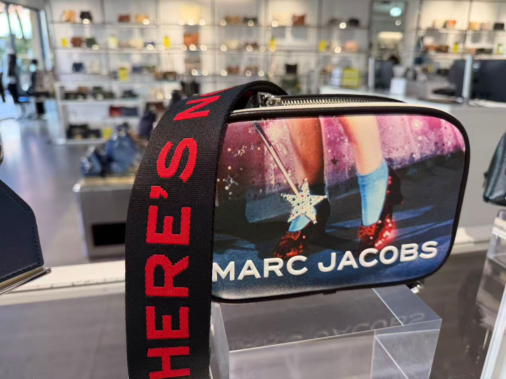 【預購】Q121810 Marc Jacobs x 'The Wizard of Oz' Flash Crossbody bag