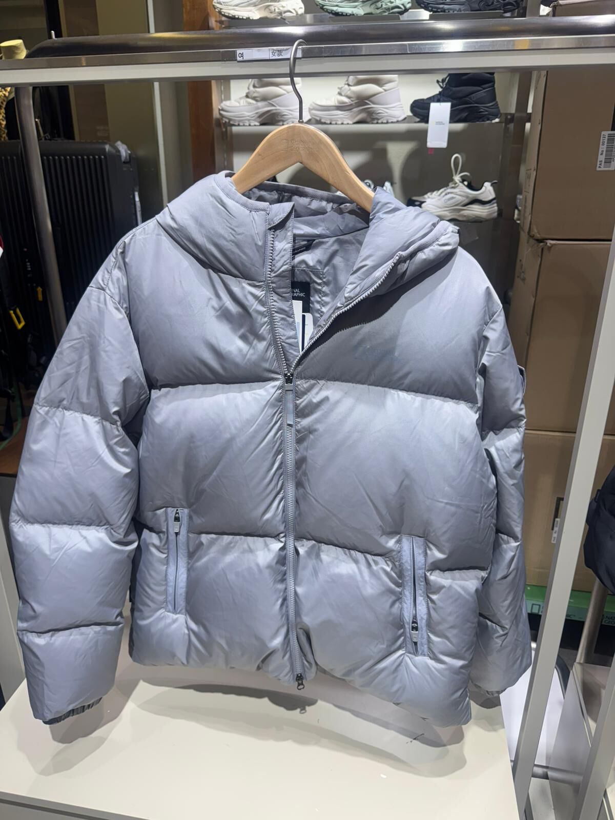 NG13 男女 S胸45 長25 M47 長26 L49 長27 XL51 長28  同款羽絨 鵝 羽絨100 % $1399