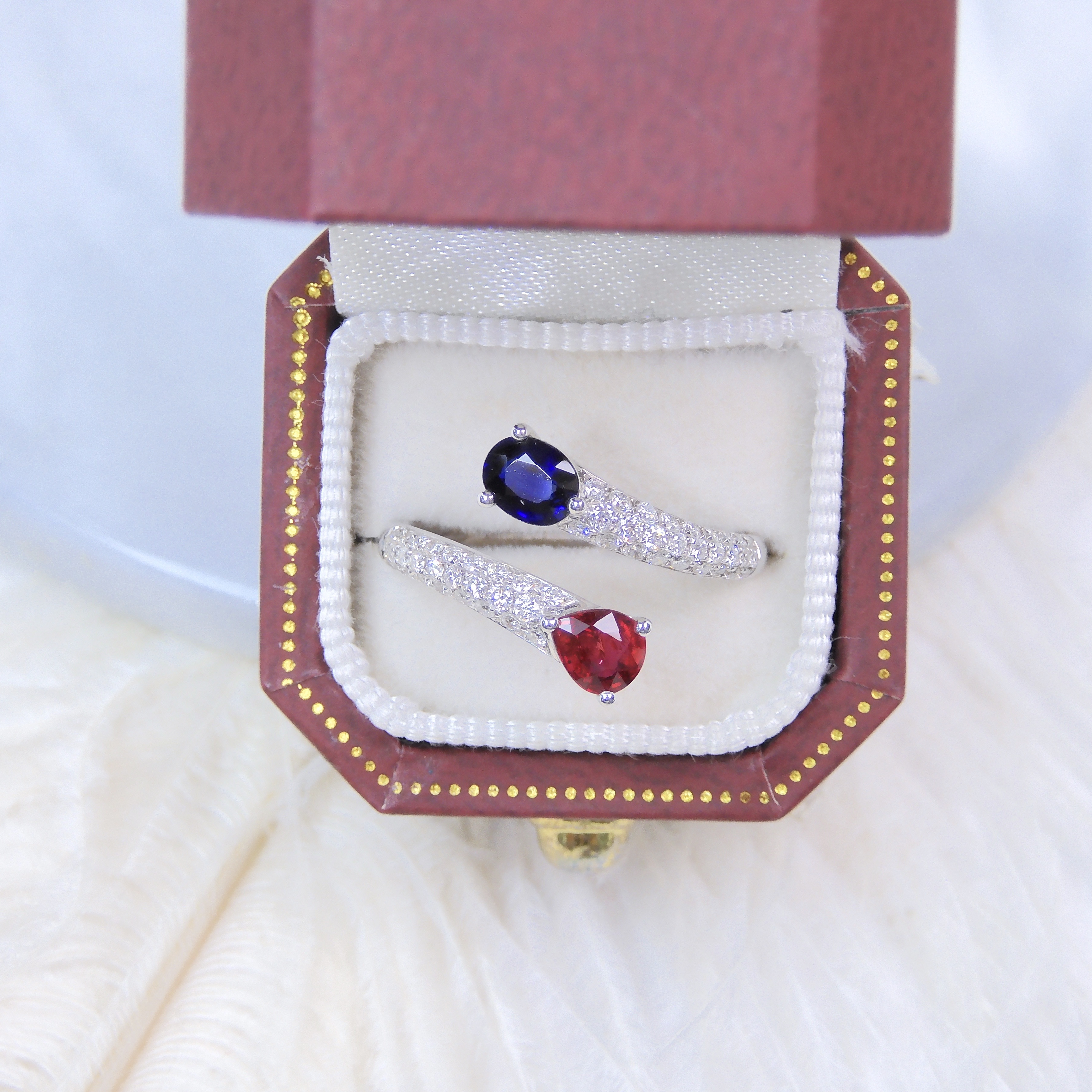 18K Gold 0.84ct Sapphire & Ruby Ring (With Certificate)