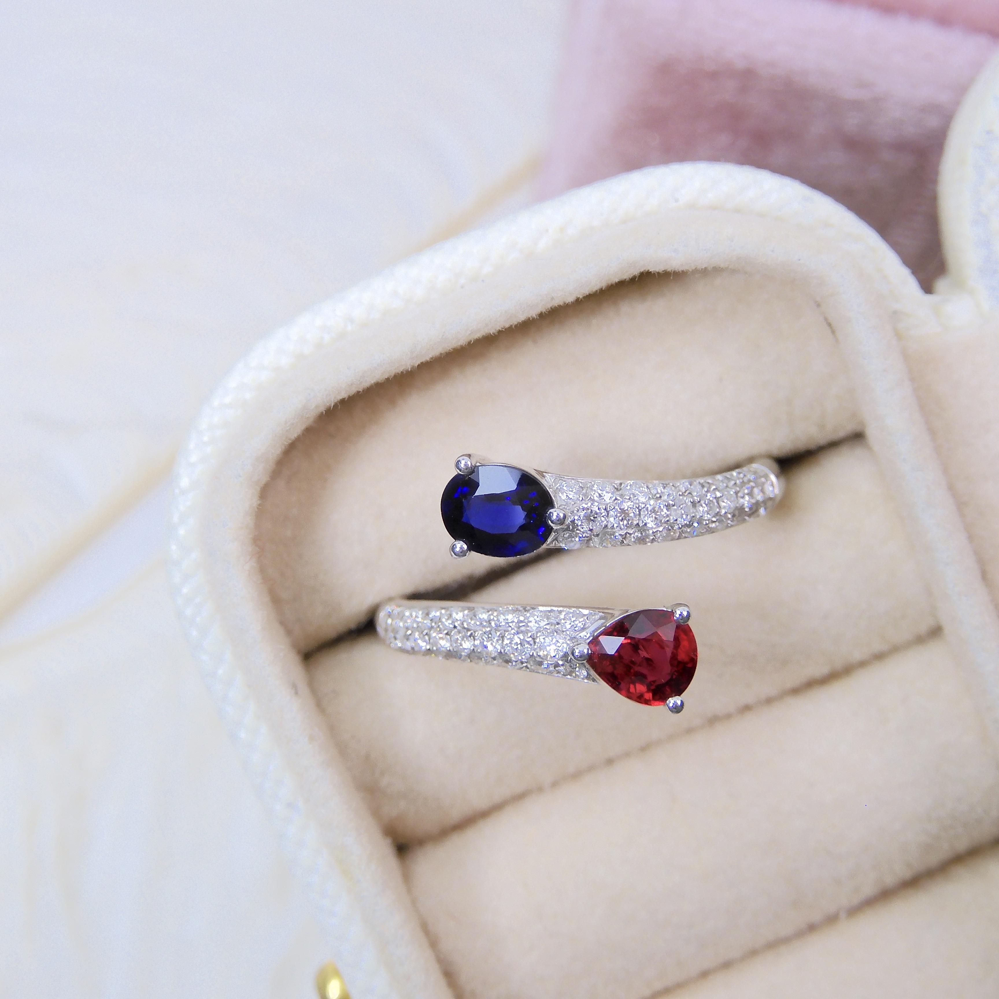 18K金 0.84ct 藍寶石 & 紅寶石 戒指 (配證書)