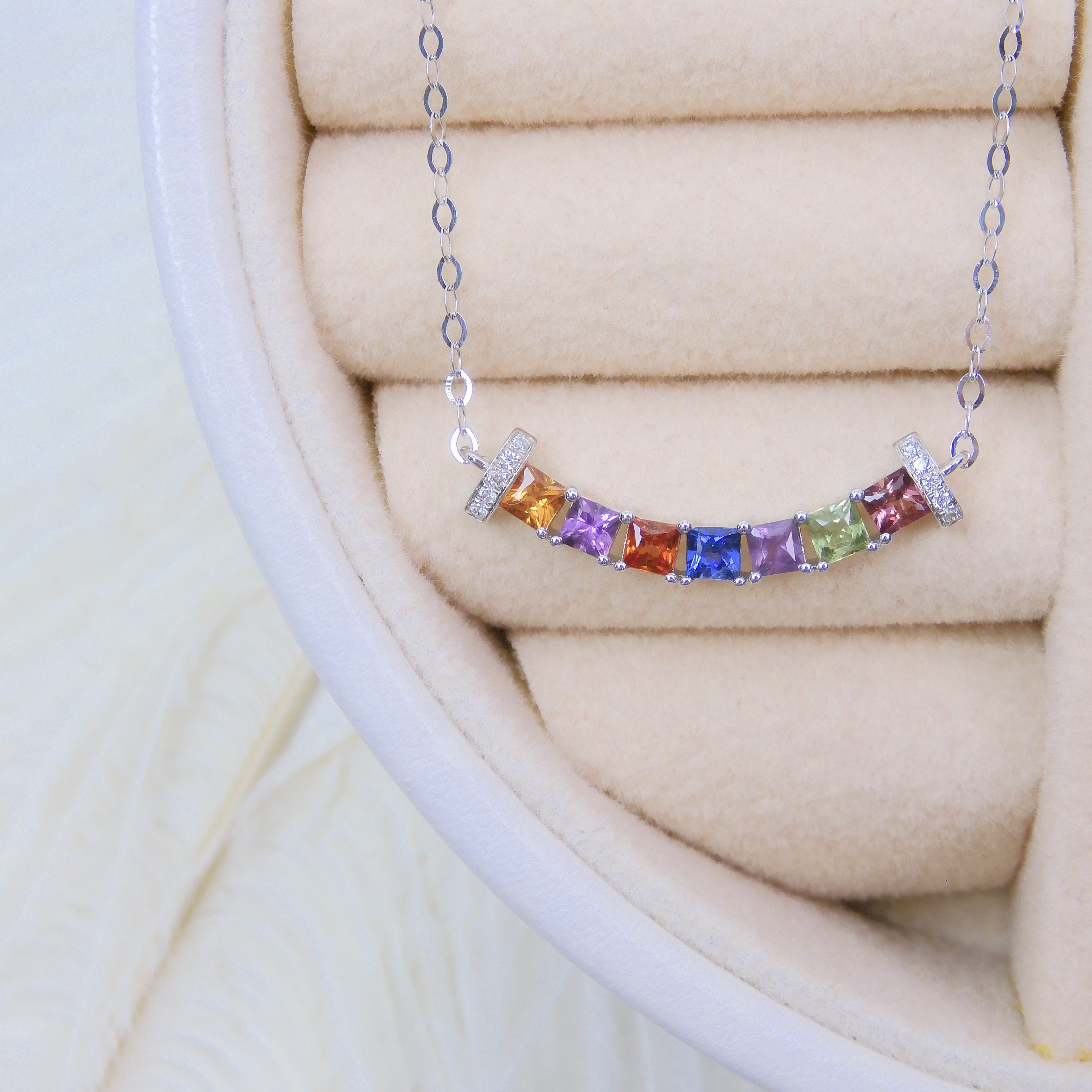 18K Gold 0.66ct Fancy Sapphire Necklace