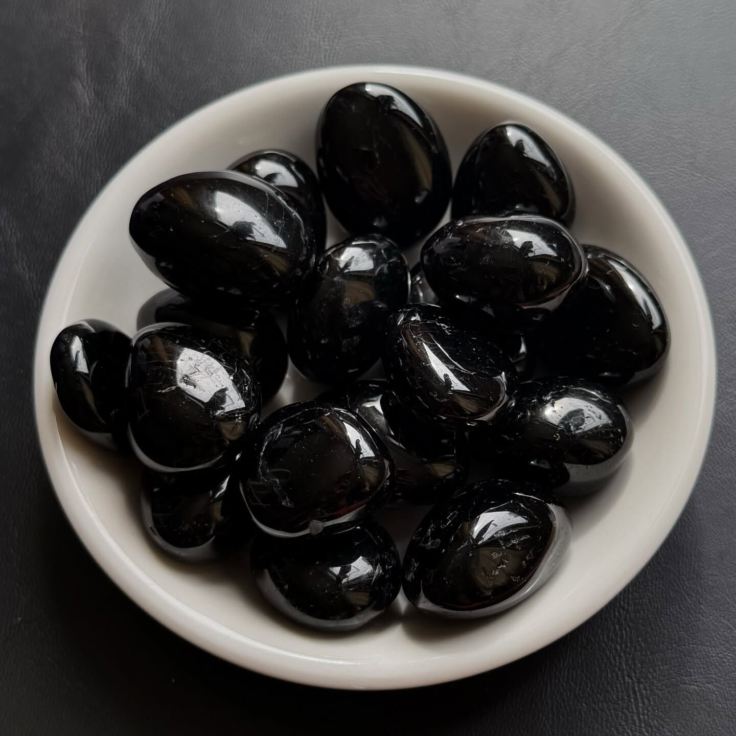 [原石] 巴西黑碧璽 滾石