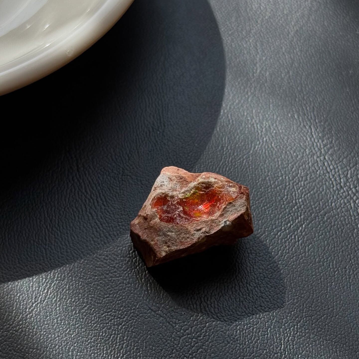 [原石] 墨西哥火蛋白石 原礦