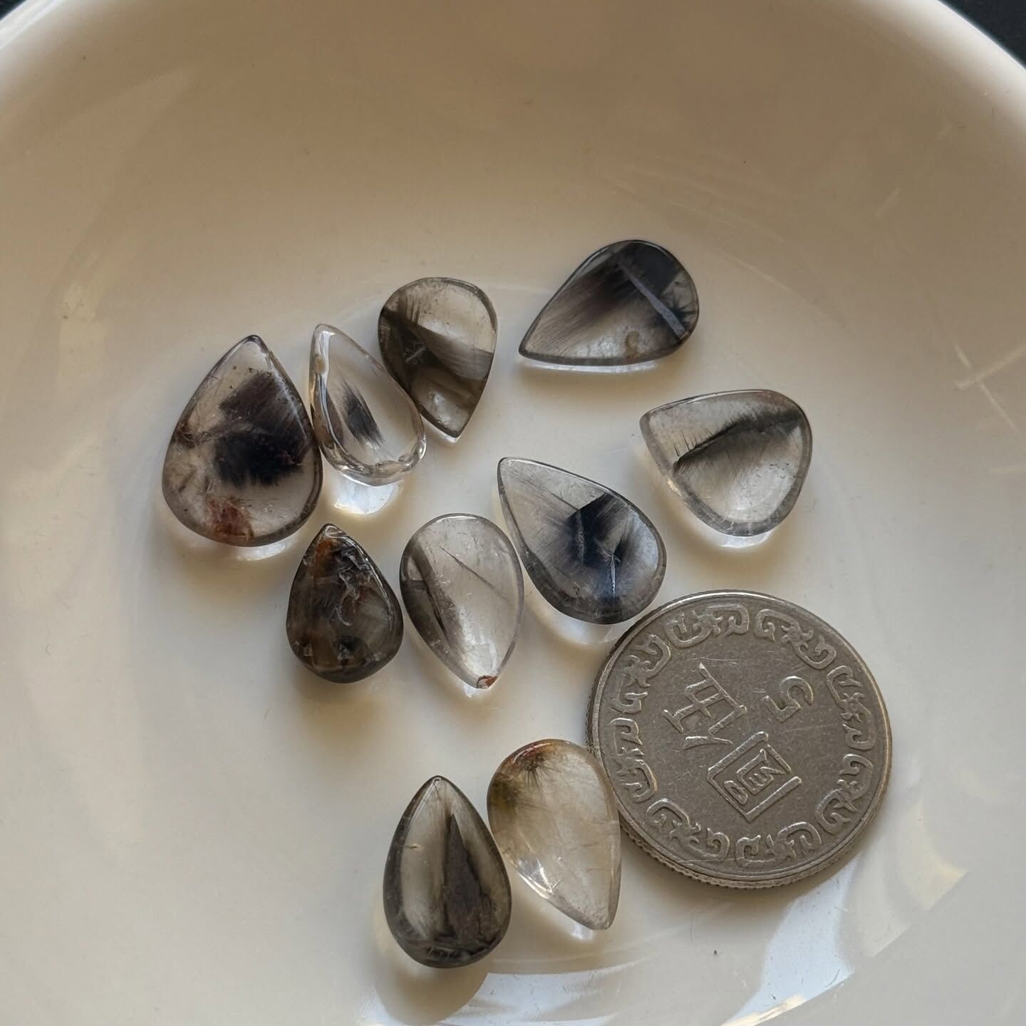 [原石] 黑兔毛 水晶蛋面