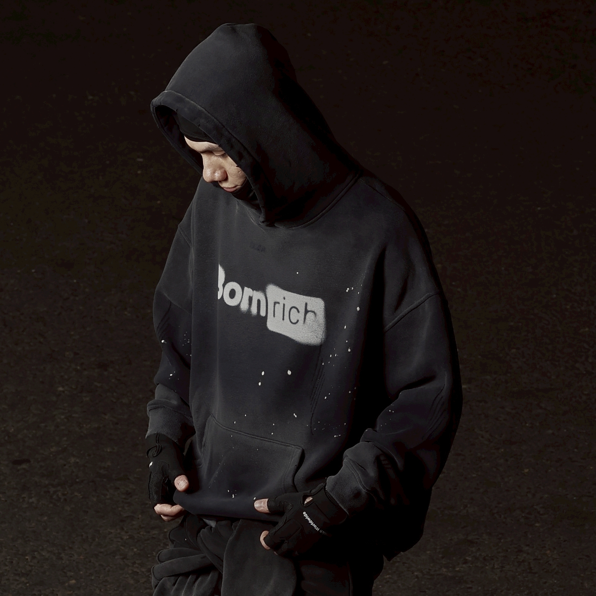 Bornrich 漸變模糊經典LOGO帽T