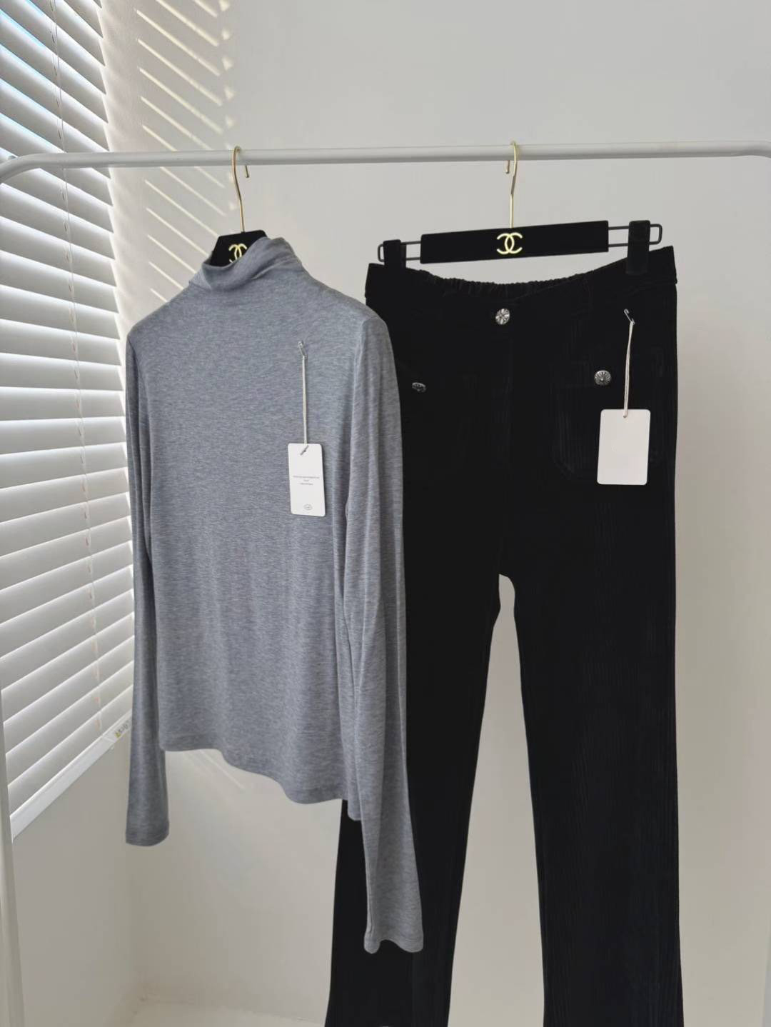 後腰鬆緊金釦雙口袋燈芯絨長褲-F / 2色