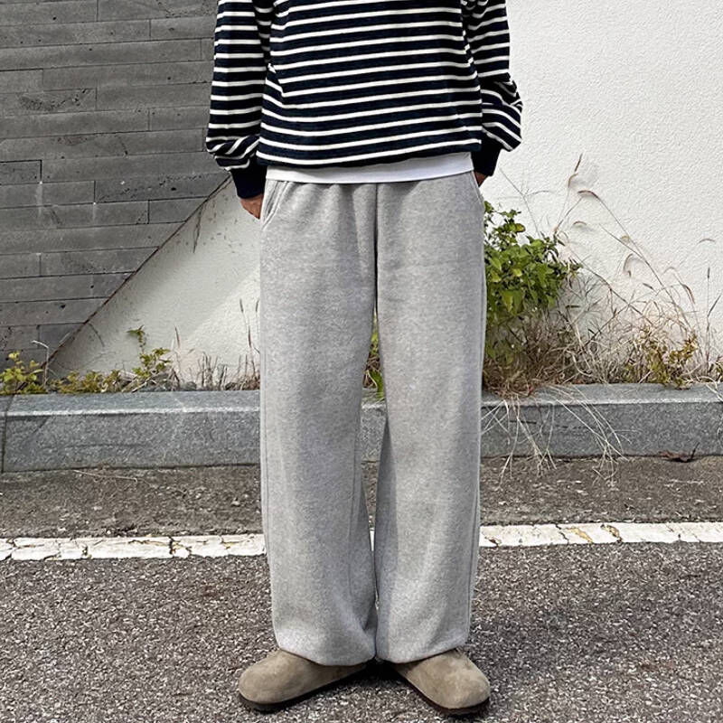 看起來很大,女生會偷看的特殊剪裁彎刀灰色棉褲