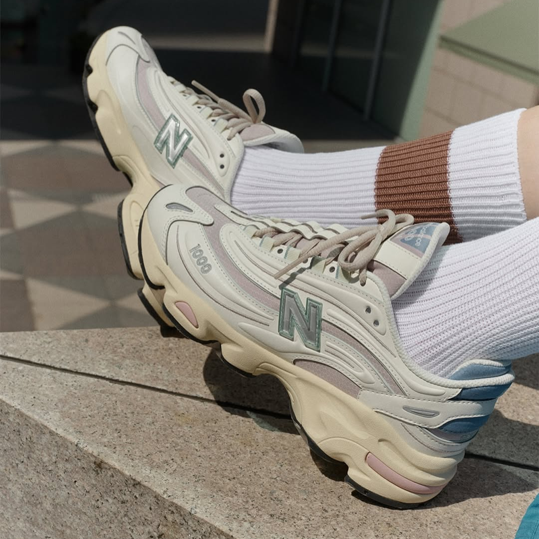 NEW BALANCE M1000 IU著用款 'Angora Moonrock'