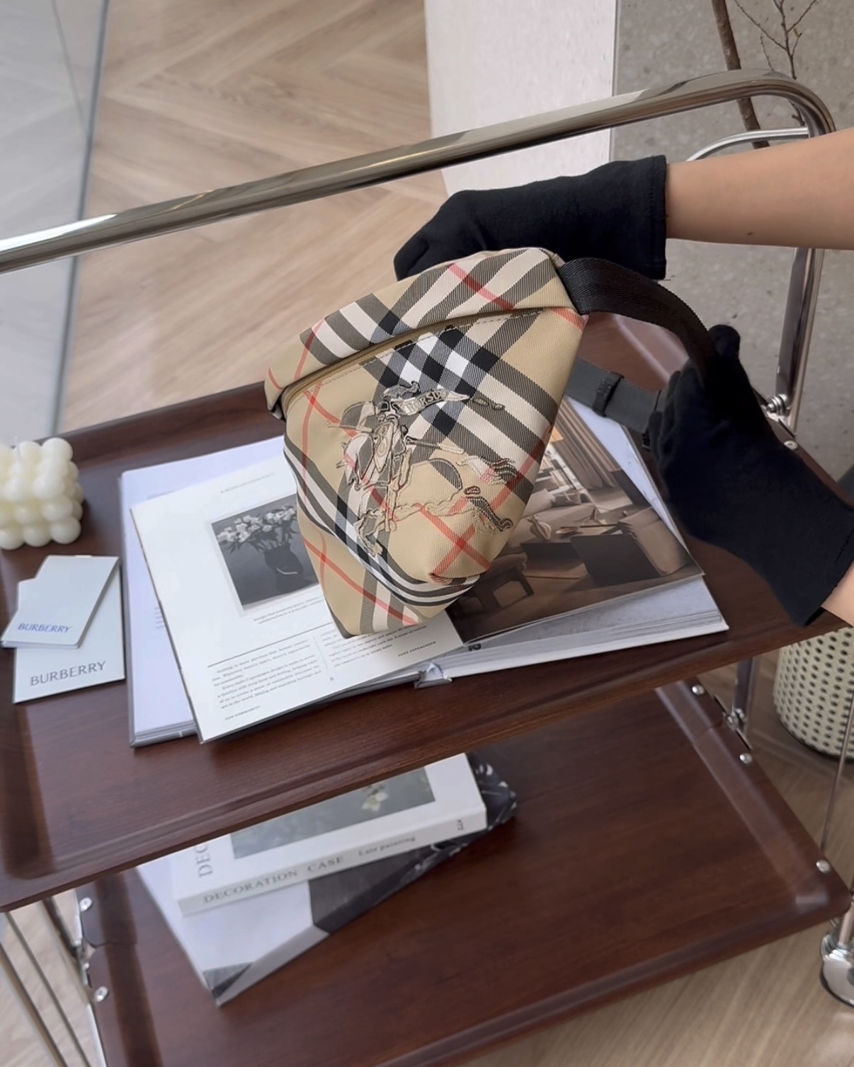 BURBERRY｜格紋腰包 沙色