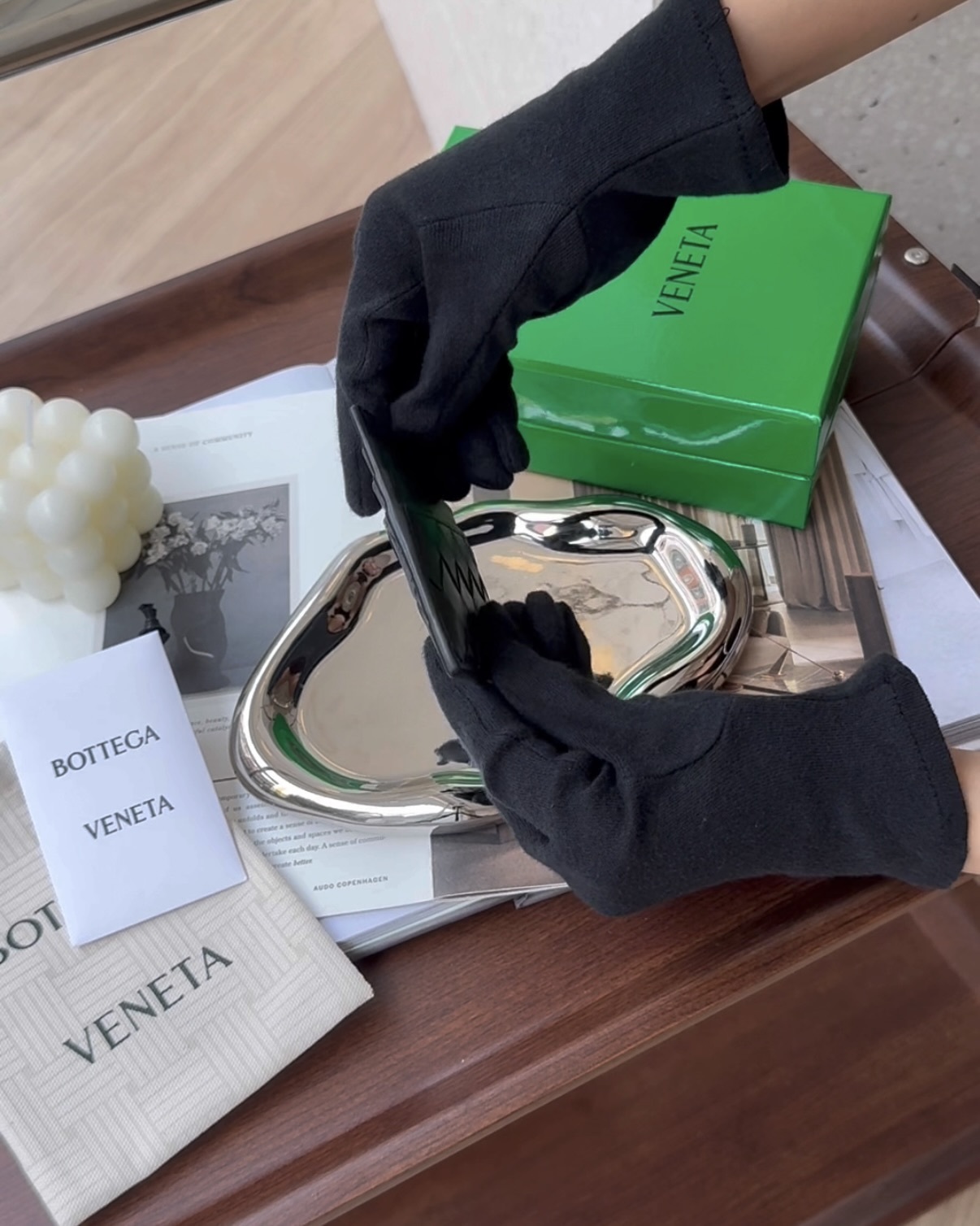 BV｜中編織皮革雙面卡夾 黑色