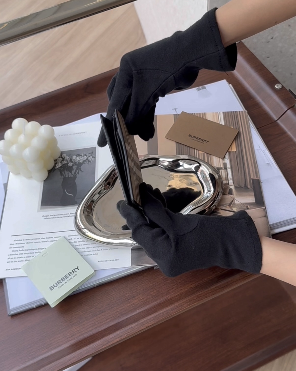 BURBERRY｜格紋內零錢袋短夾 典藏米色