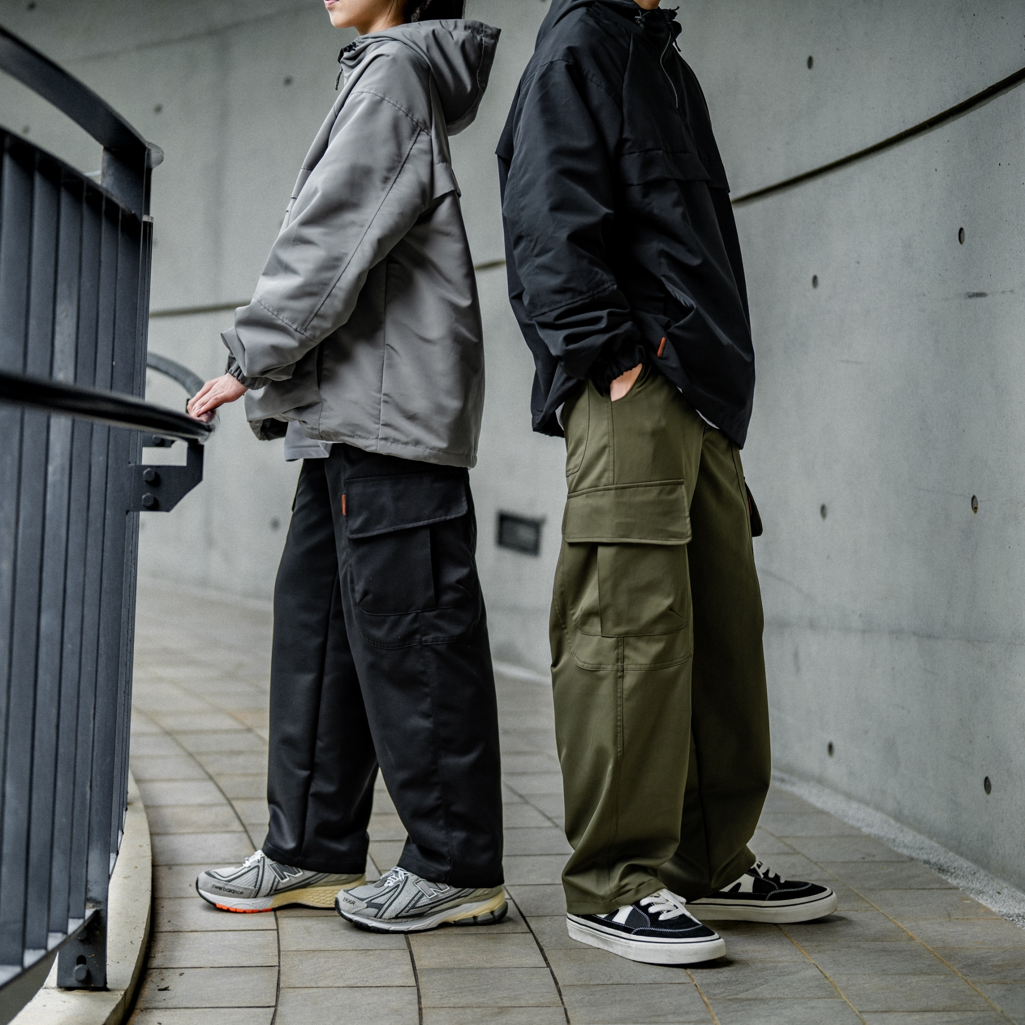 <台灣現貨>特殊口袋剪裁寬鬆長褲 SB9235