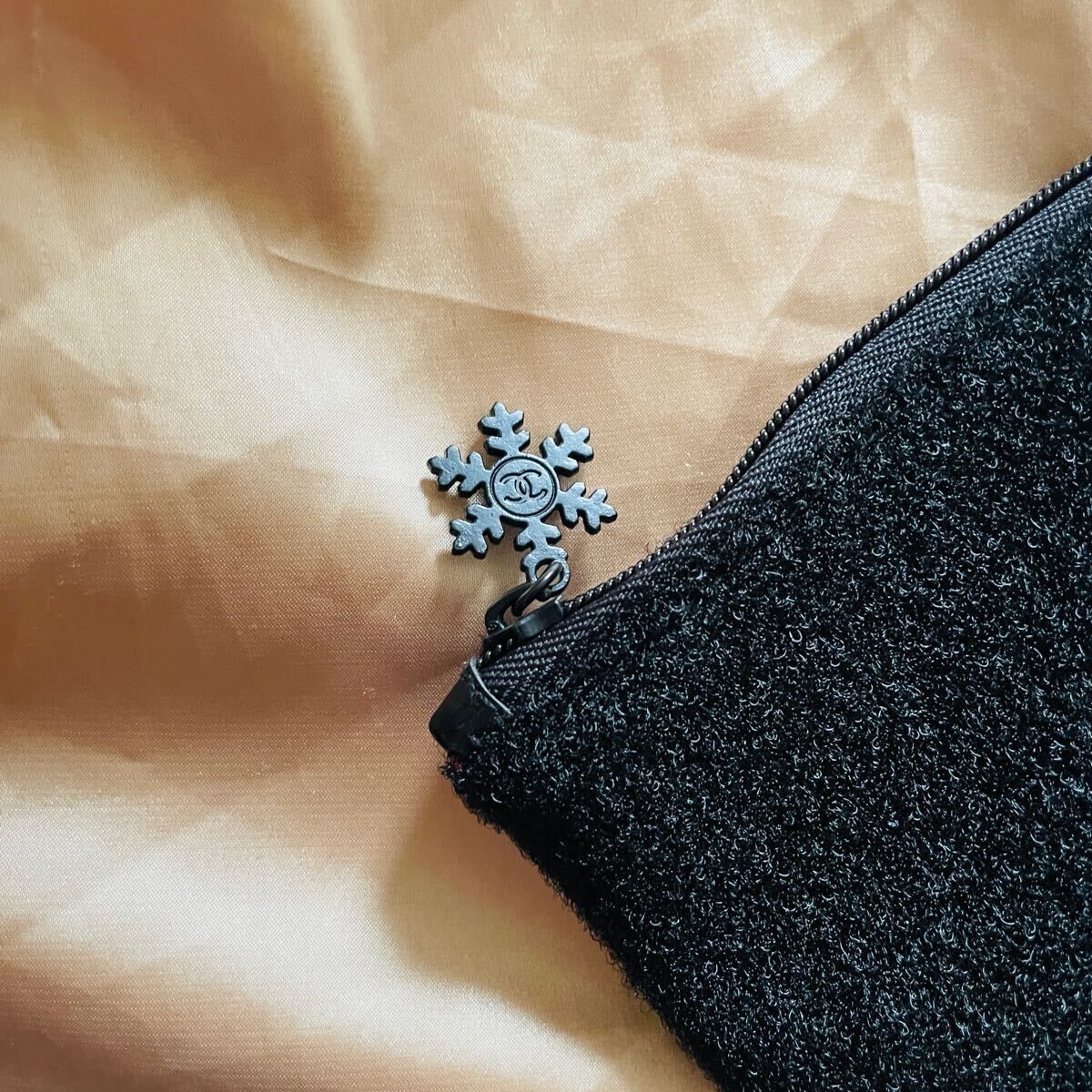 CHANEL BEAUTE 磨毛面收納袋