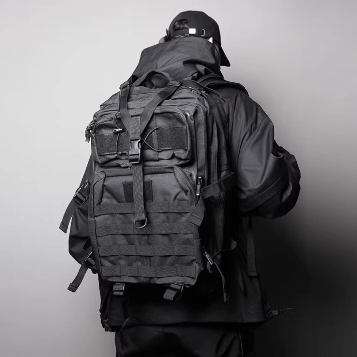 𝙏𝙀𝘾𝙃𝙒𝙀𝘼𝙍 暗黑重工機能大容量防水雙肩包