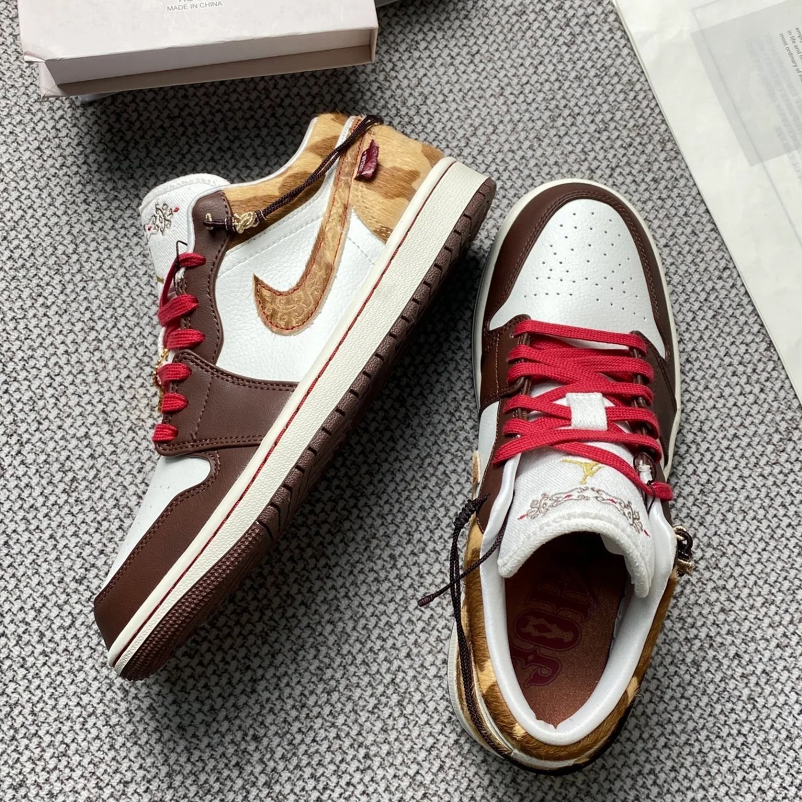 NIKE Air Jordan 1 紅白 2026 AJ1 馬年限定 新年 麂皮 縫製 復古 斑紋 IQ5321-121