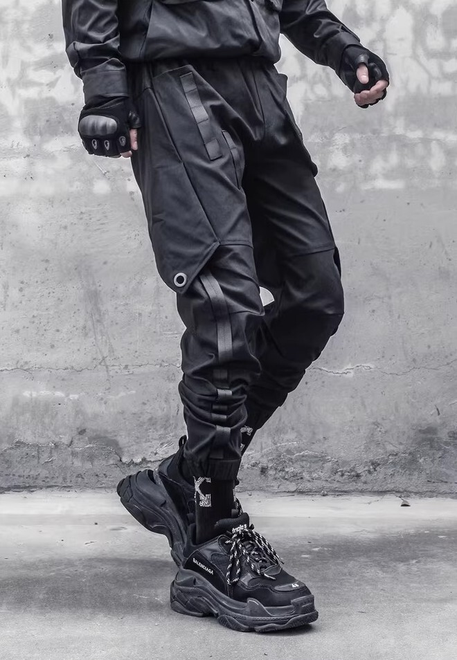 𝙏𝙀𝘾𝙃𝙒𝙀𝘼𝙍 暗黑武士機能拼接工裝褲