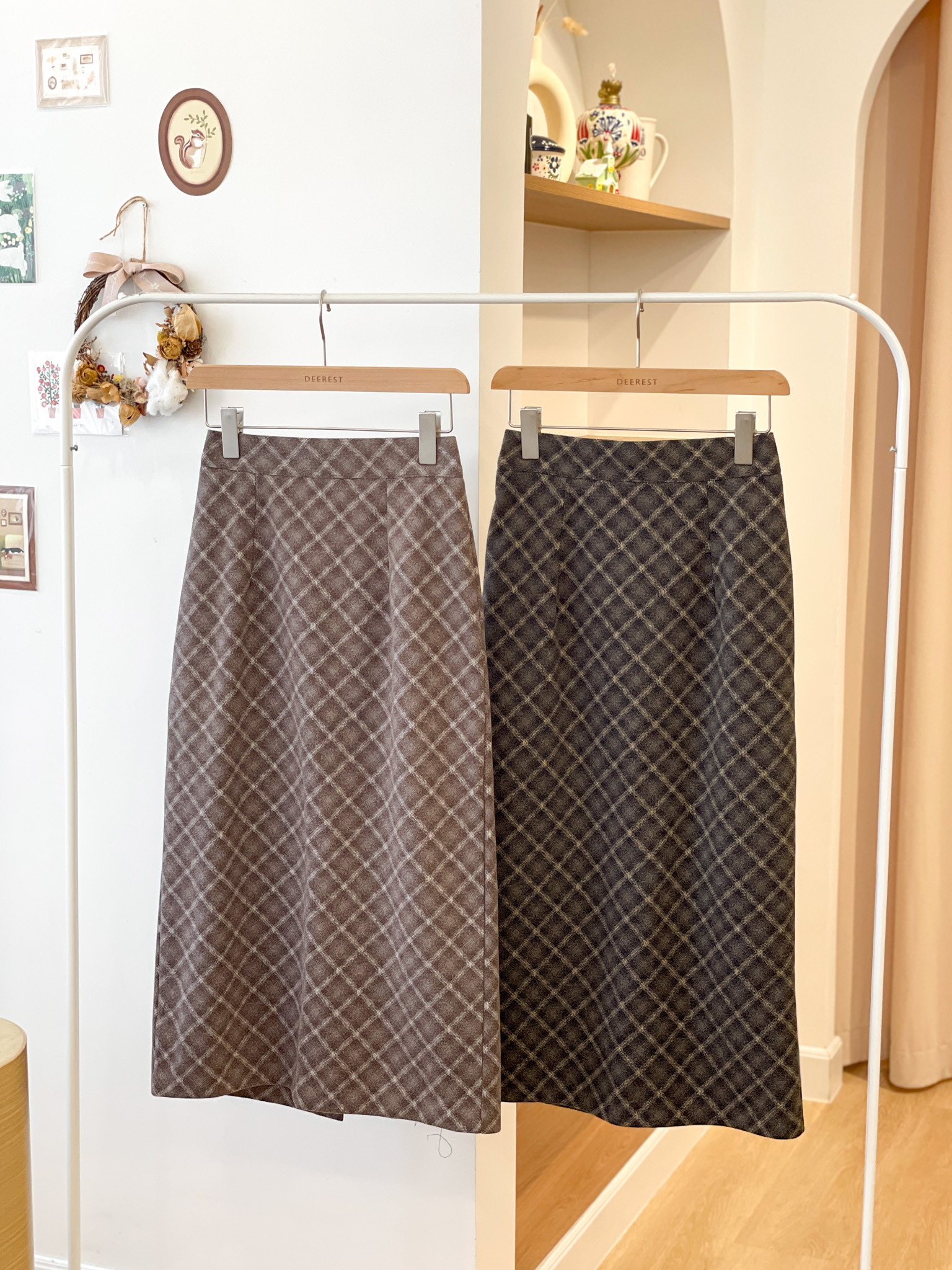 SK592 Duffy Checkered Long Skirt
