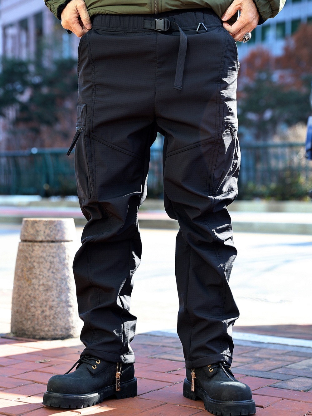 斜裁帶扣休閒褲