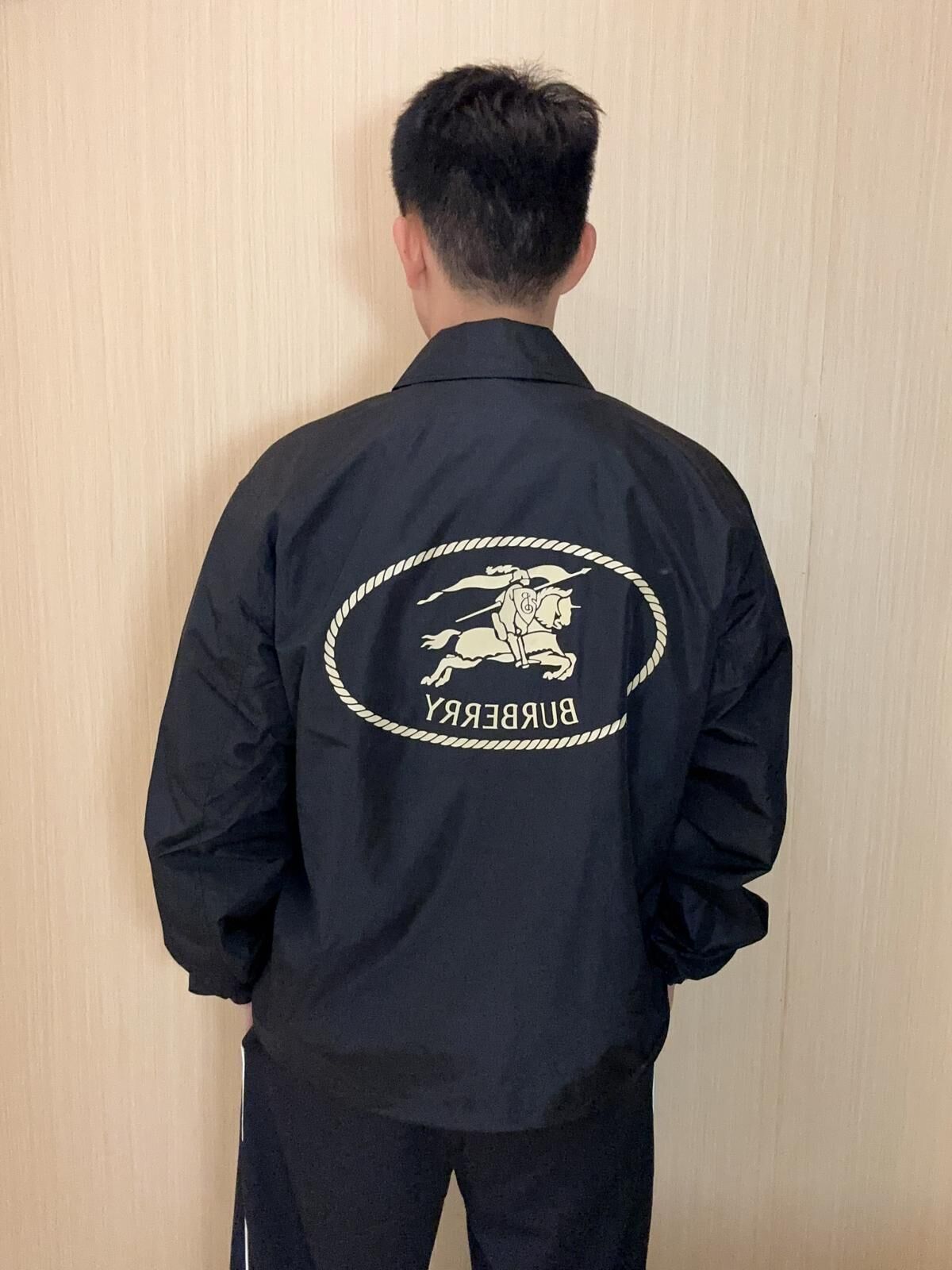 BBR 黑色背後戰馬 薄款風褸 男款