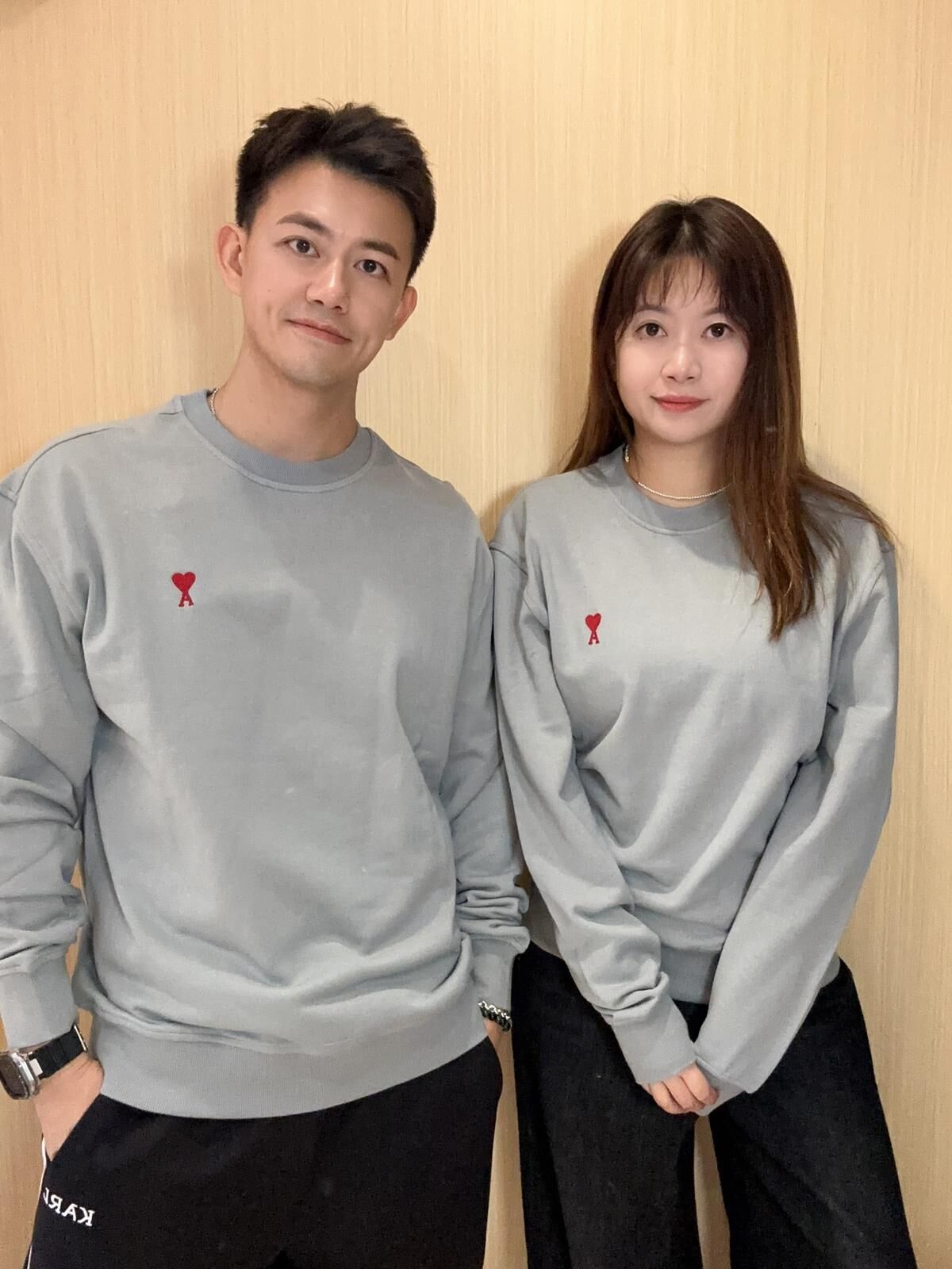 Ami 小愛心 灰藍色 圖領圍衣