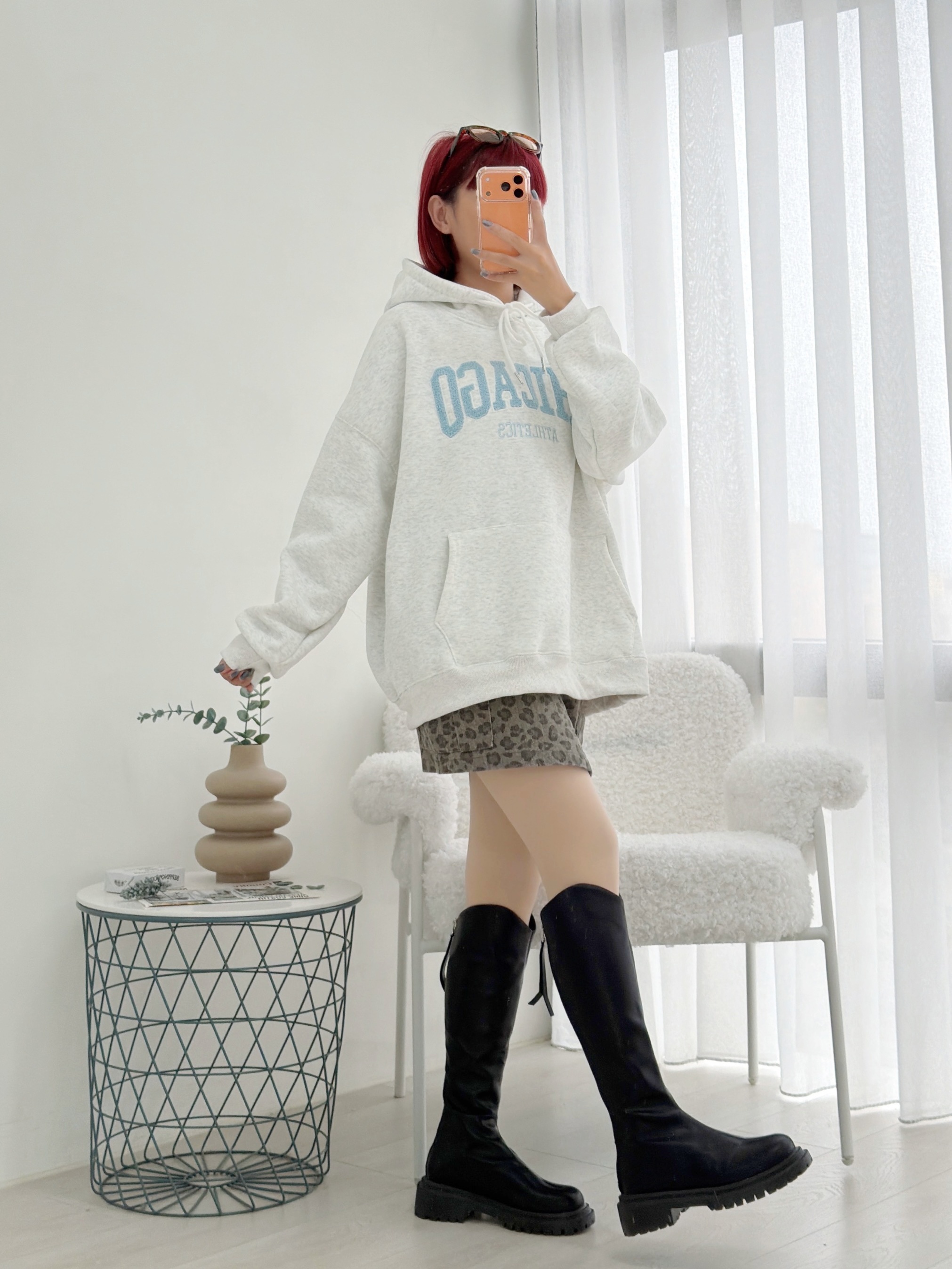 法朵Fado Shop｜保暖系 🐑毛巾刺繡字母內加絨連帽大學Tee 0214131 三色